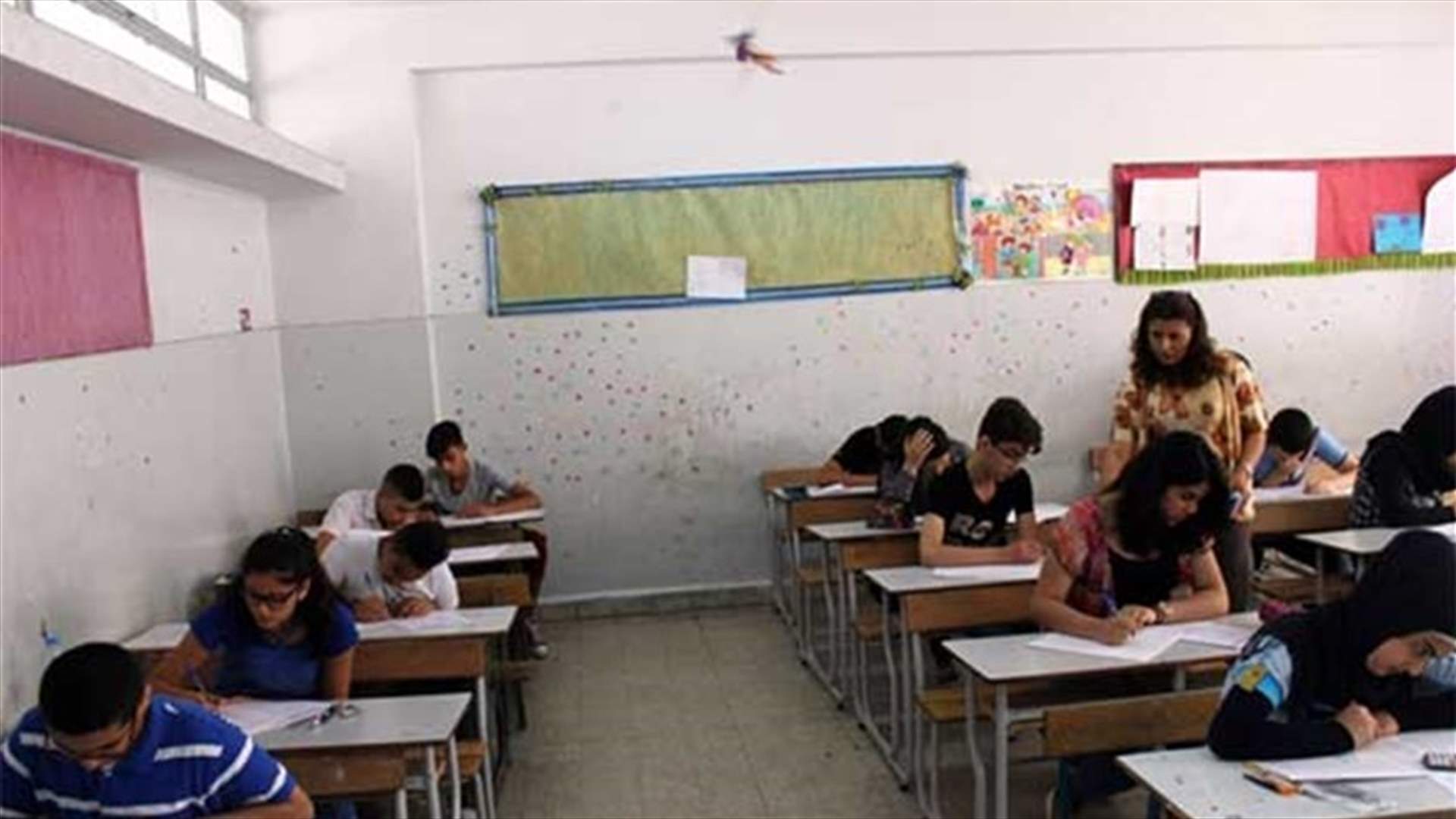 هذه هي مواعيد الدورة الثانية من الامتحانات الرسمية...
