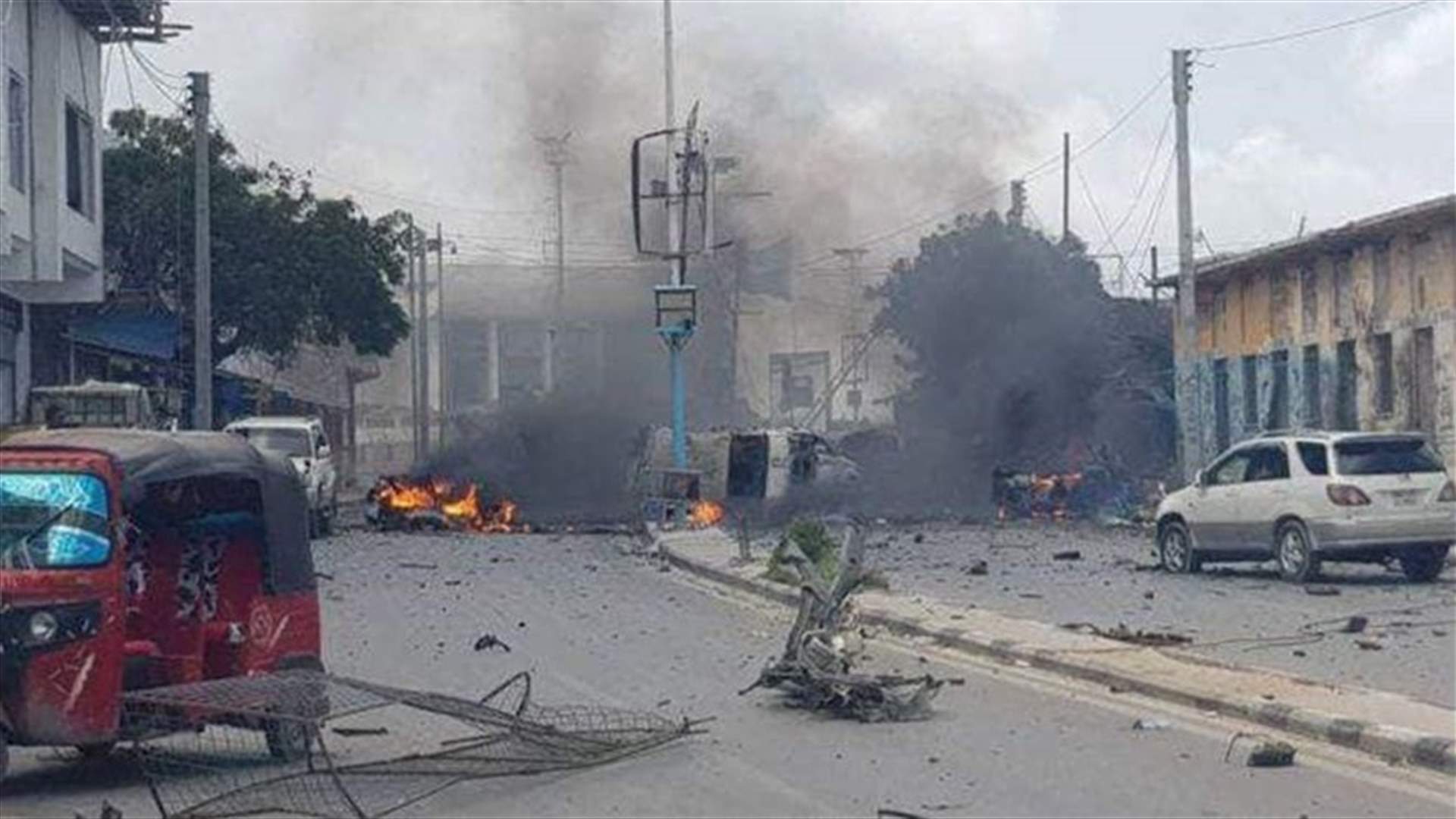 Bombings in Somalia's capital wound 13