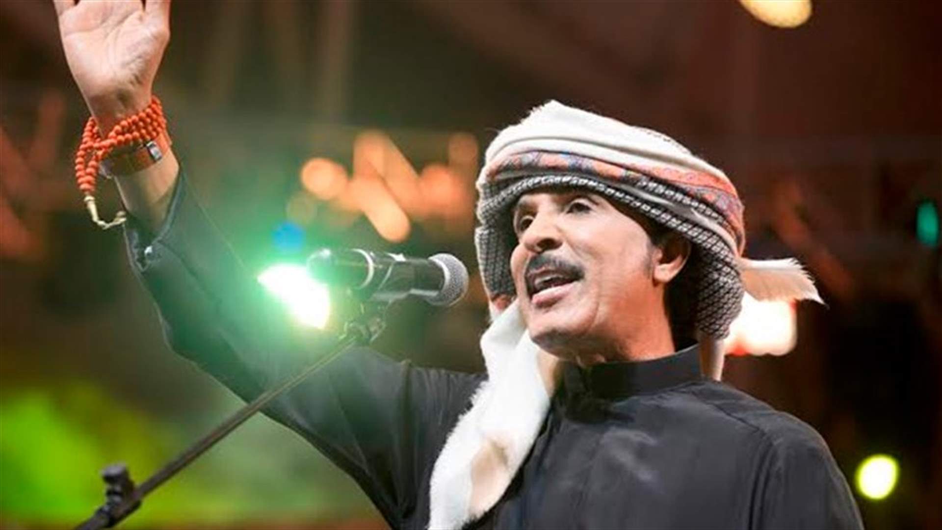 بالفيديو- مذيعة تطلب الزواج من عبد الله بالخير مباشرة على الهواء.. فكيف ردّ؟