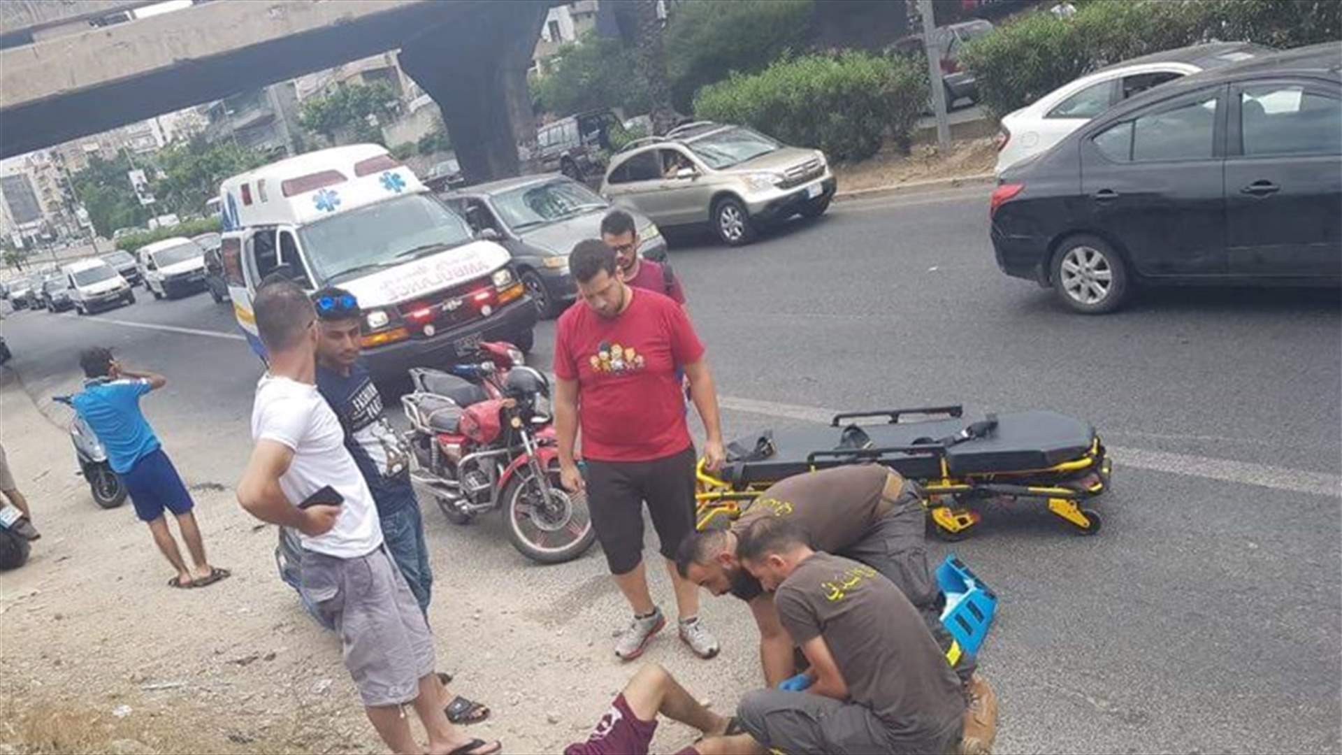 جريح بحادث سير على أوتوستراد جونية