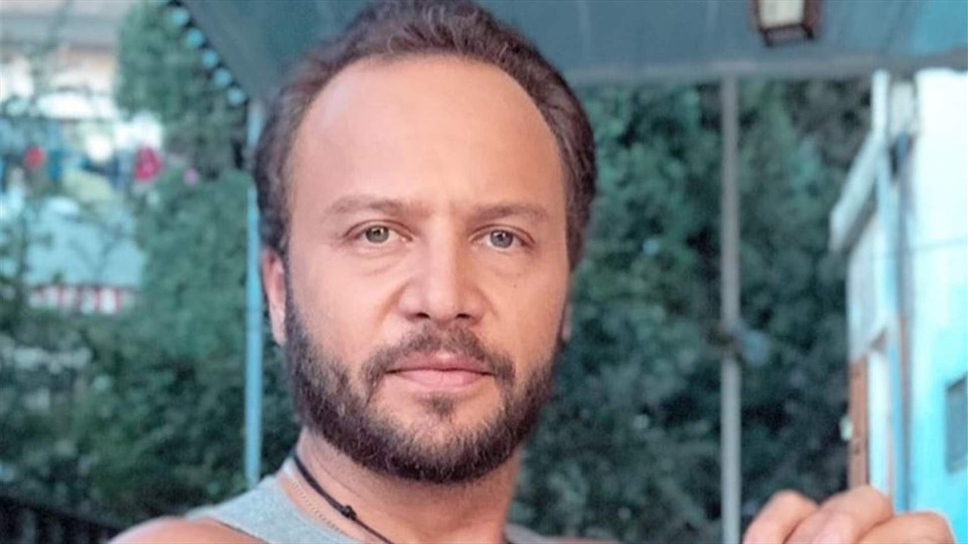 بالفيديو-  مكسيم خليل يستعرض مهاراته بكرة القدم... "ضمن الاستعدادات لكأس العالم القادم"