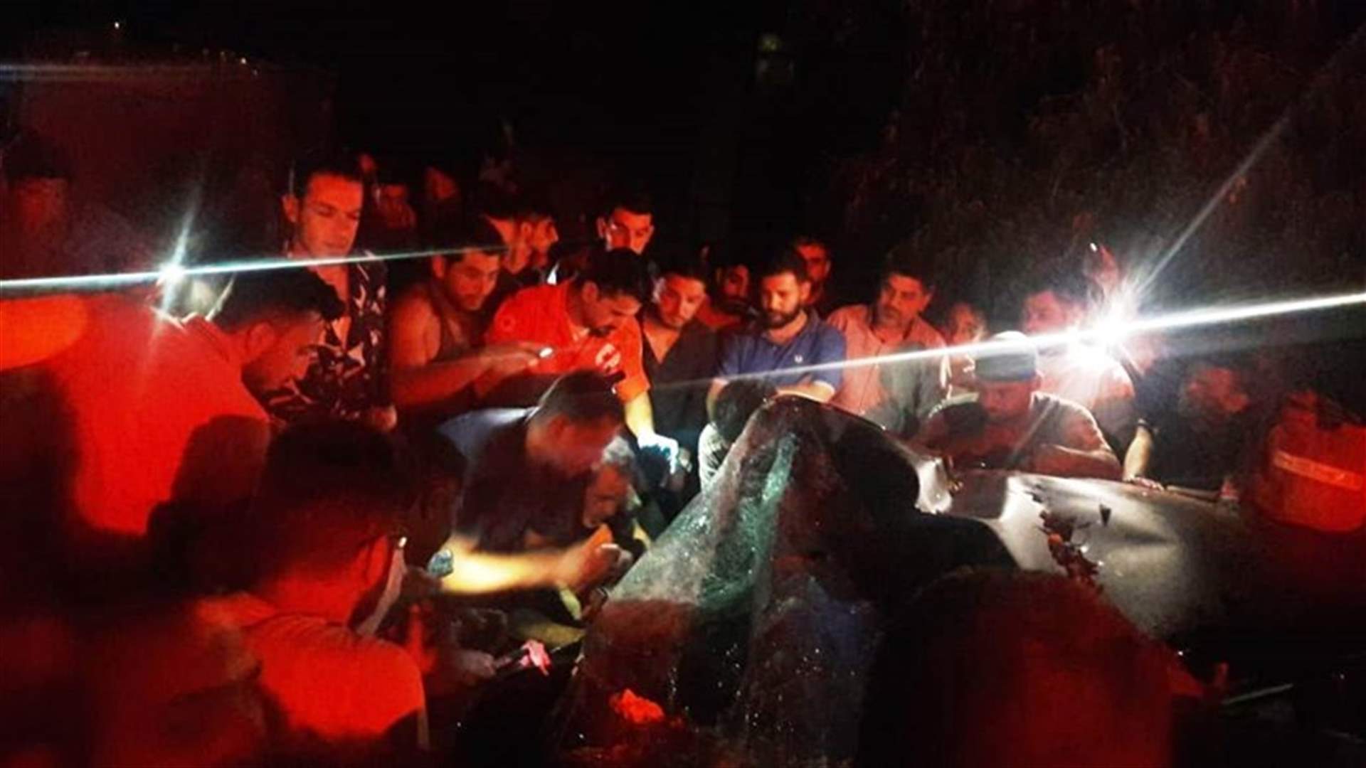 جريحان بحادث على طريق عام بزبينا