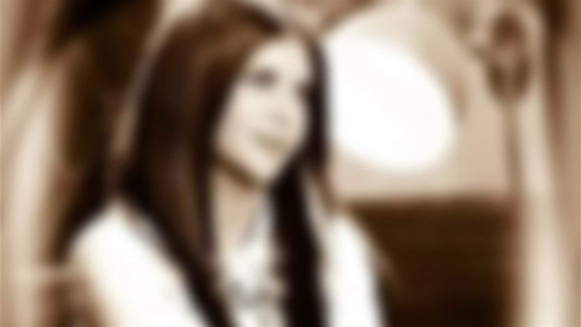 إلتهاب في الحنجرة.. هل فقدت هذه الفنانة اللبنانيّة صوتها الجميل؟!