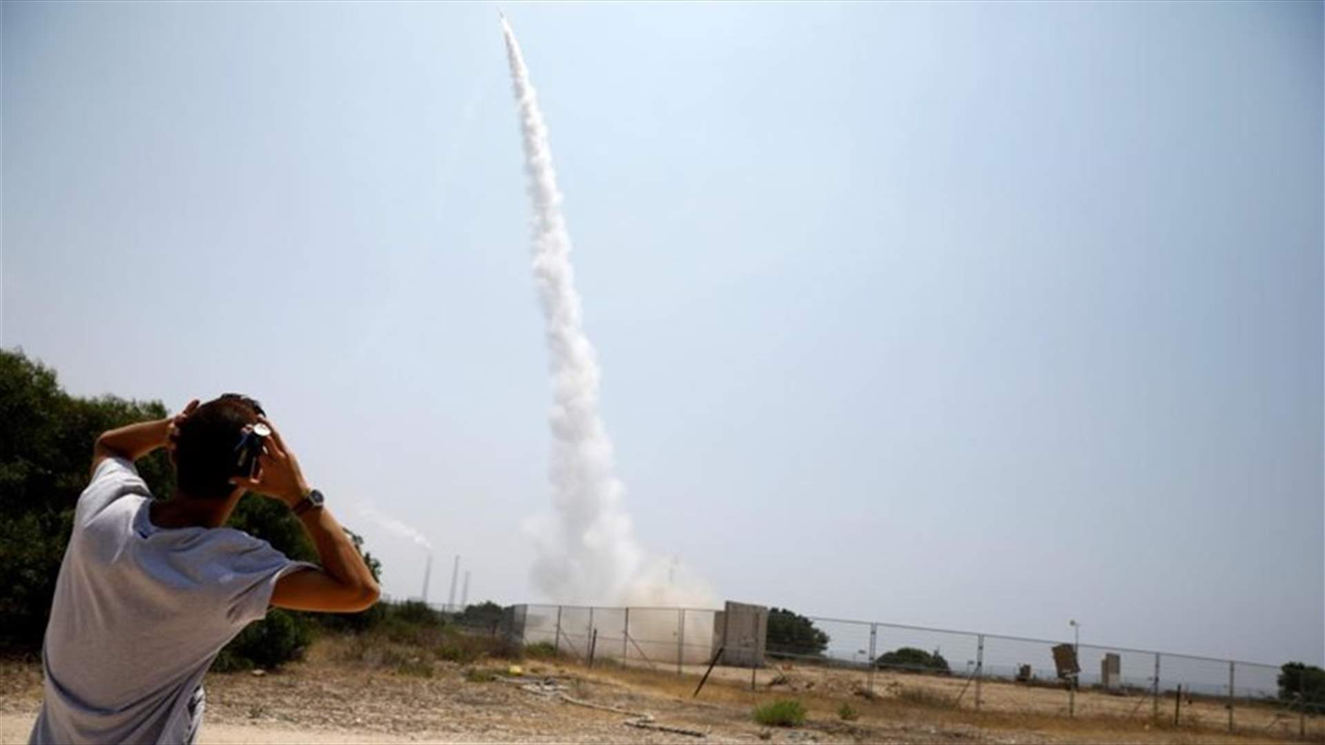 Israel strikes Gaza sites, Palestinians fire rockets