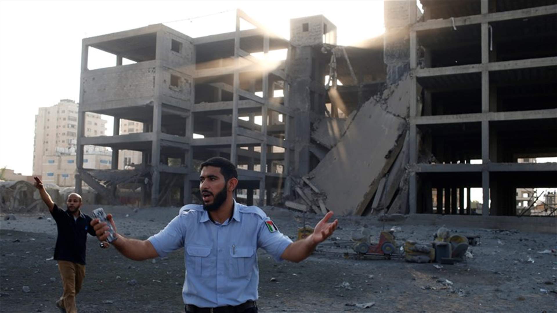 مقتل شخصين وإصابة آخر في انفجار بمبنى في غزة