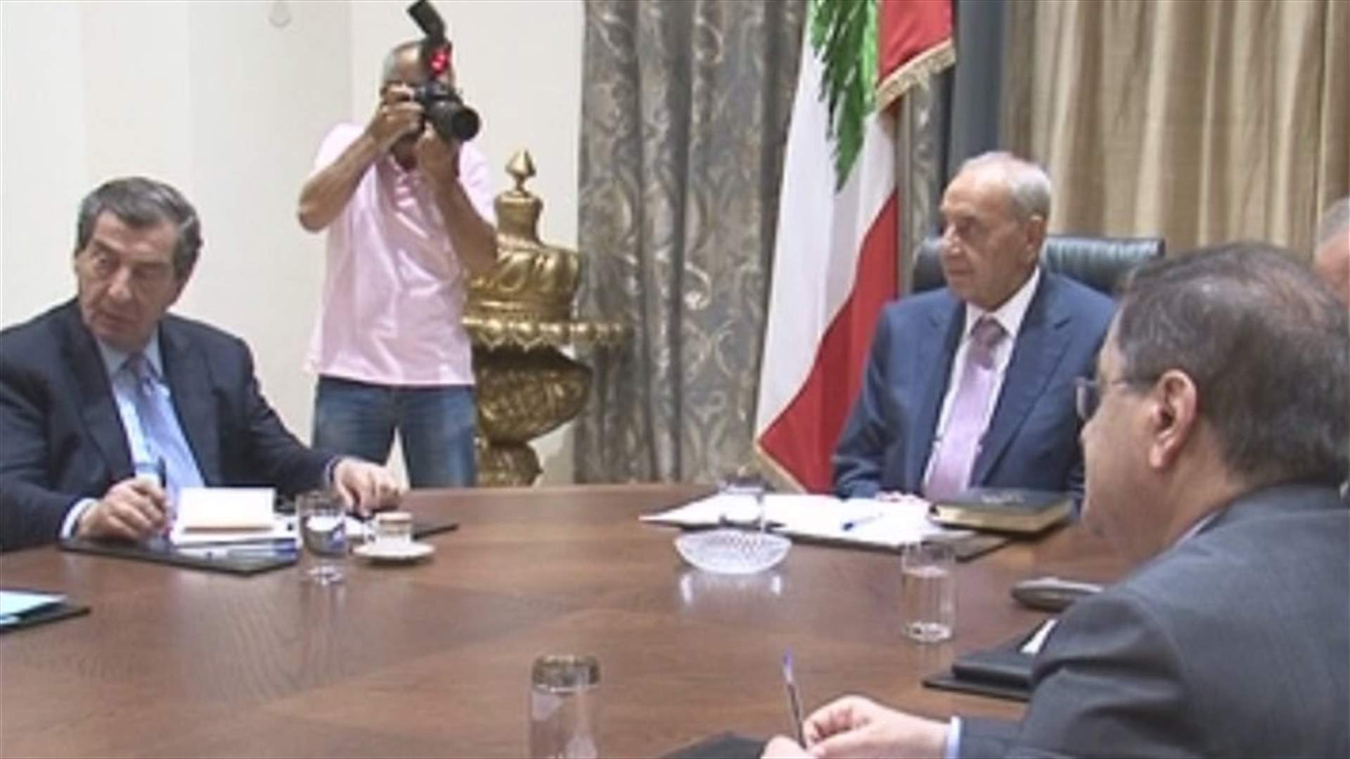 Berri chairs meeting for Parliament's bureau committee