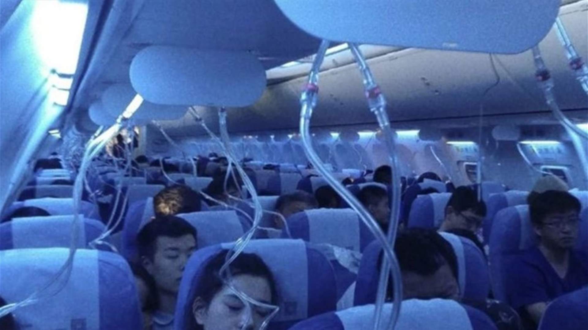 طائرة تهوي بسرعة فائقة بسبب ما فعله مساعد الطيّار داخل قمرة القيادة