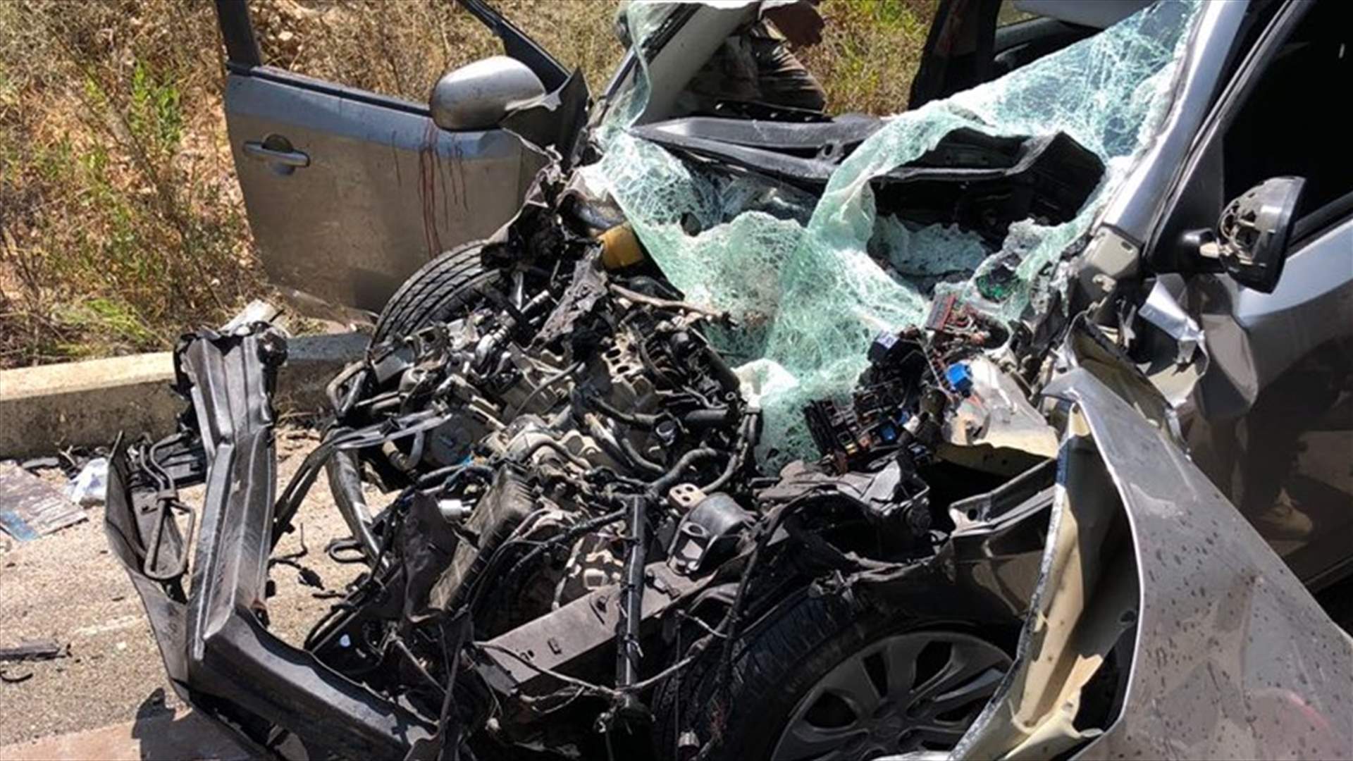 جريحان بحادث سير على اوتوستراد البترون - تنورين