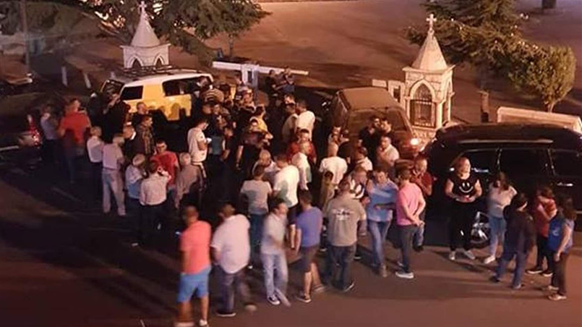بالصور-  قرع الاجراس في حراجل...التحذير الاول قبل البدء بالتحركات