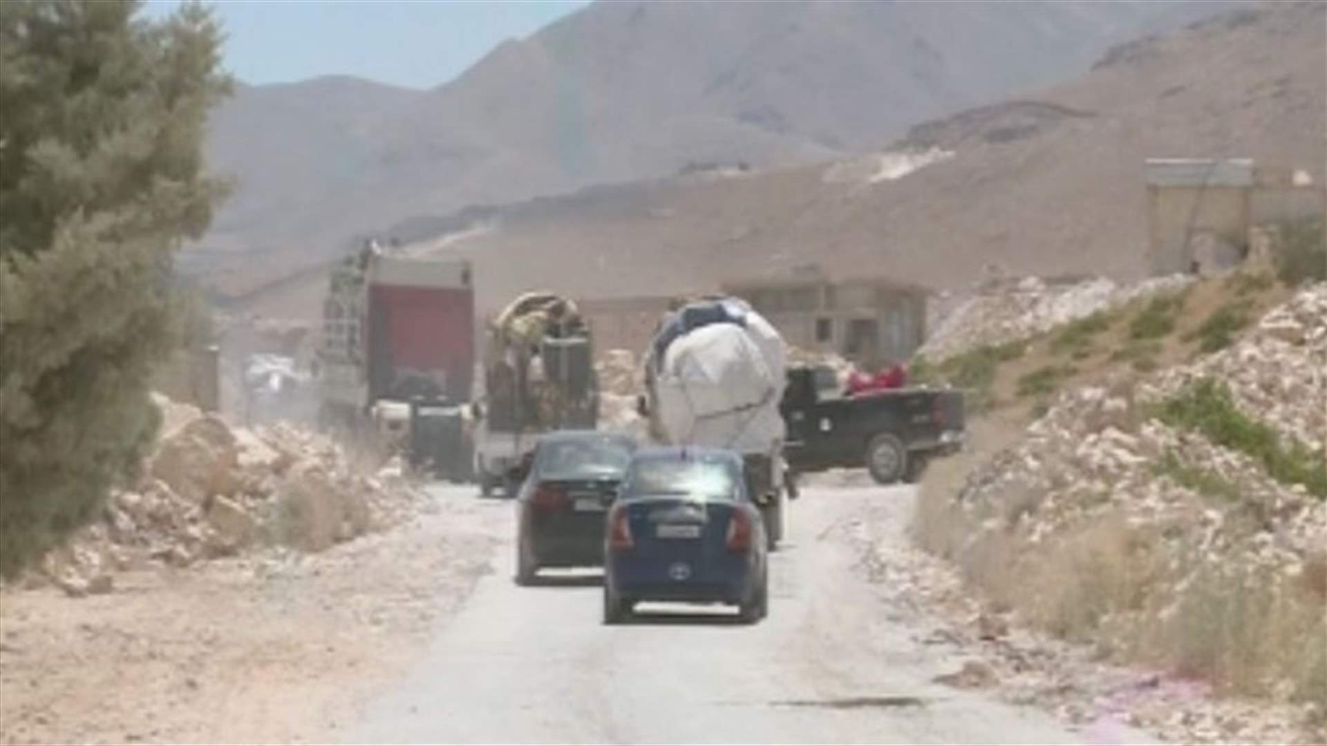 انطلاق 850 نازحا سوريا باتجاه معبر الزمراني الى الداخل السوري