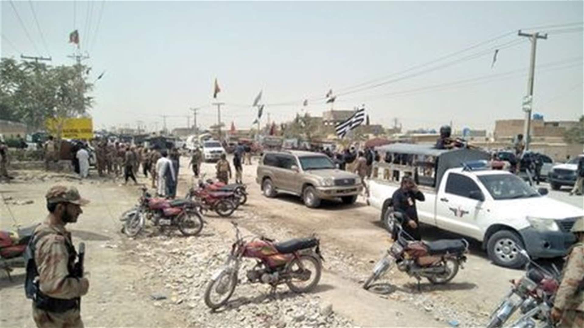 Suicide bomber kills 29 as Pakistanis vote in cliffhanger election