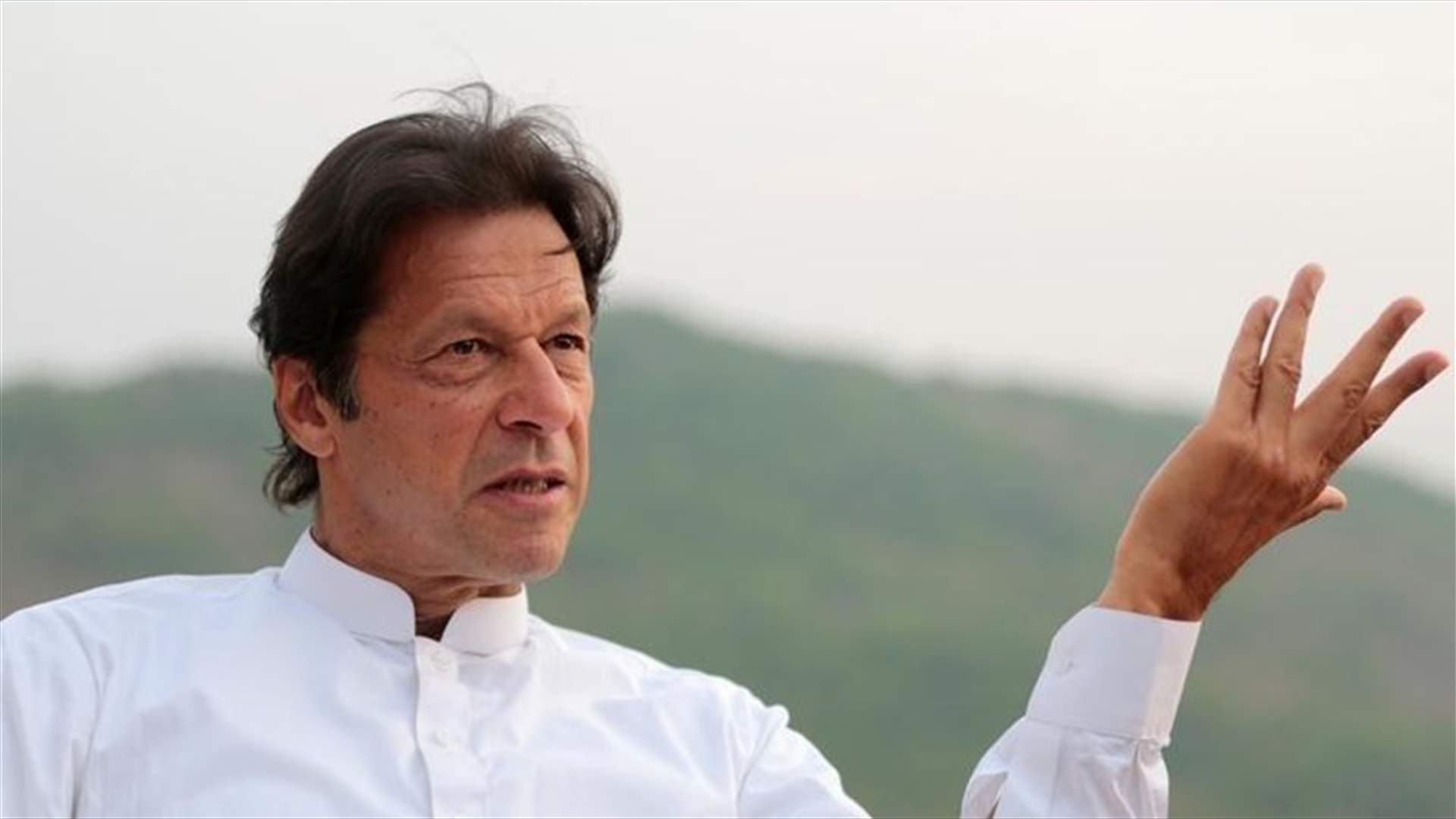 بطل الكريكت عمران خان يعلن فوز حزبه في الانتخابات التشريعية الباكستانية