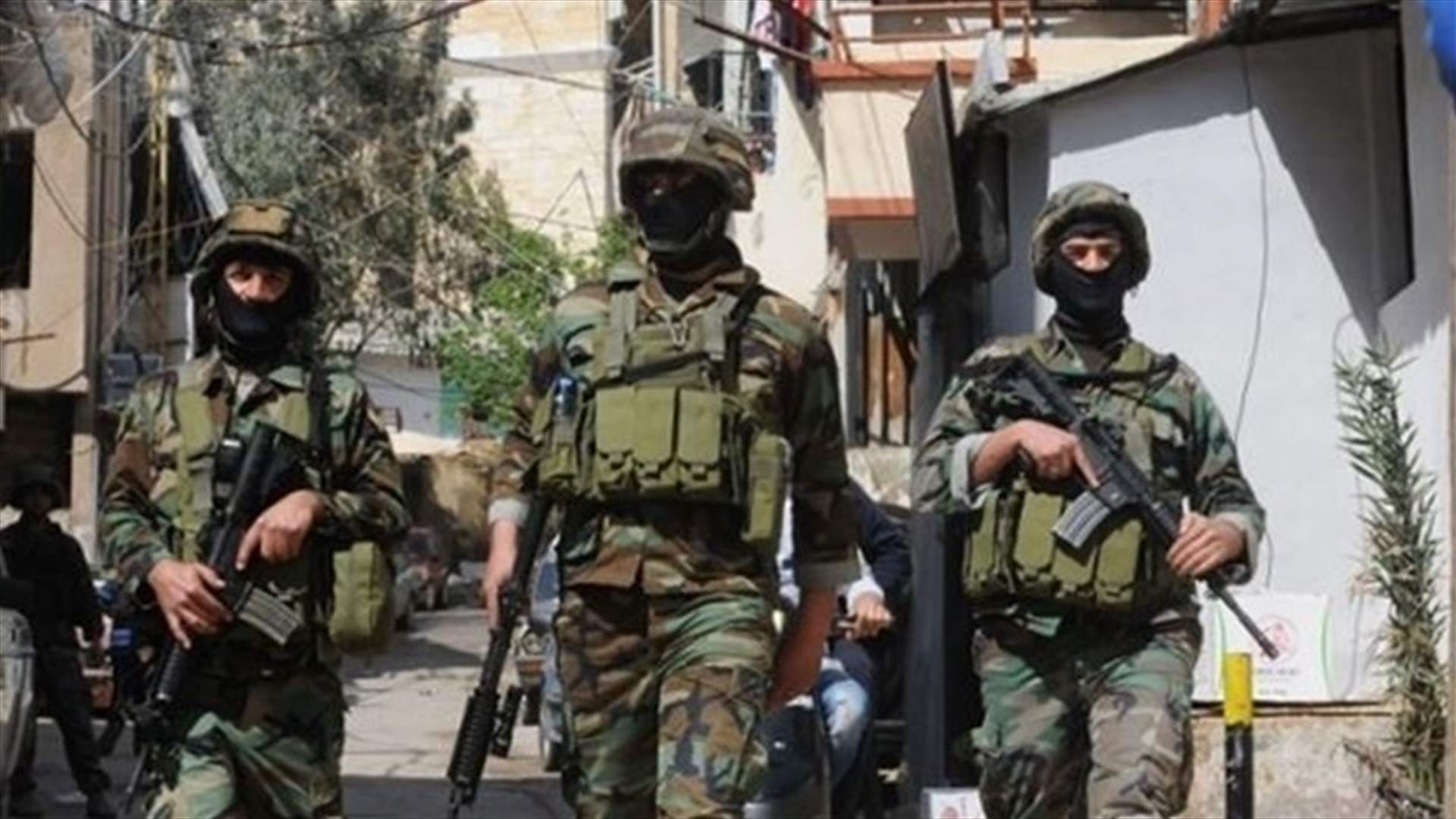 القبض على احد المارة في الفيلات بصيدا لعدم امتثاله لاوامر الجيش