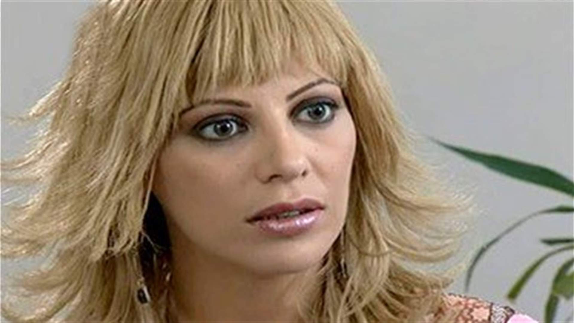 بالصور- هل تذكرون نجمة "غنّوجة بيّا"؟ شاهدوها برفقة ولديها