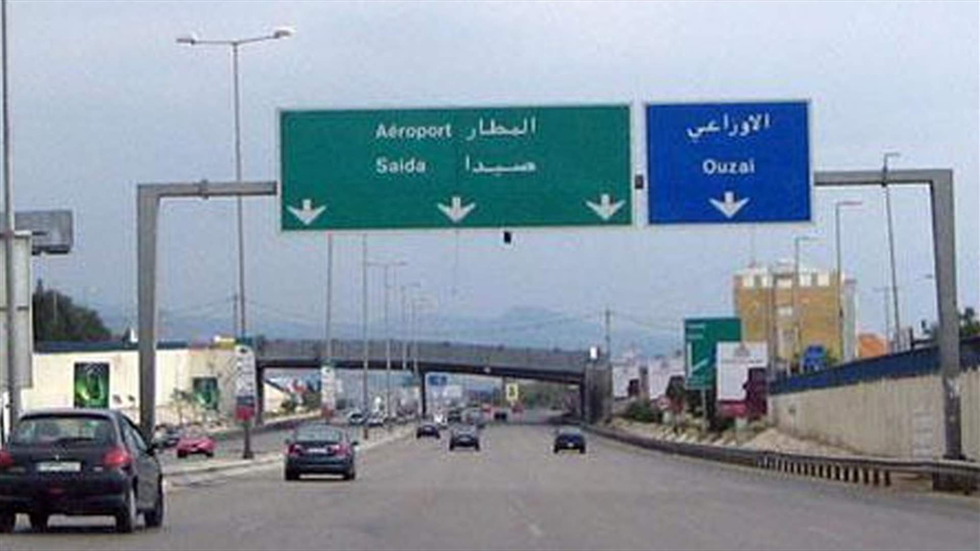 جرح سائق دراجة في حادث سير على اوتوستراد صيدا...