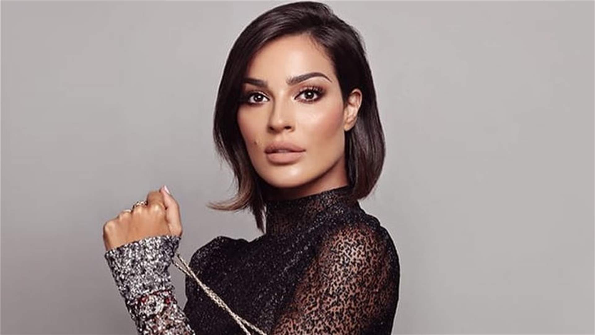نادين نسيب نجيم تشع أنوثة في دوبروفنيك...