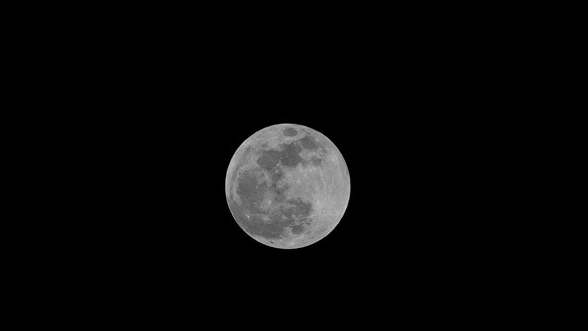 [PHOTOS] Star Gazers Get A Glimpse Of &#39;Blood Moon&#39; In Longest Lunar Eclipse Of 21st Century