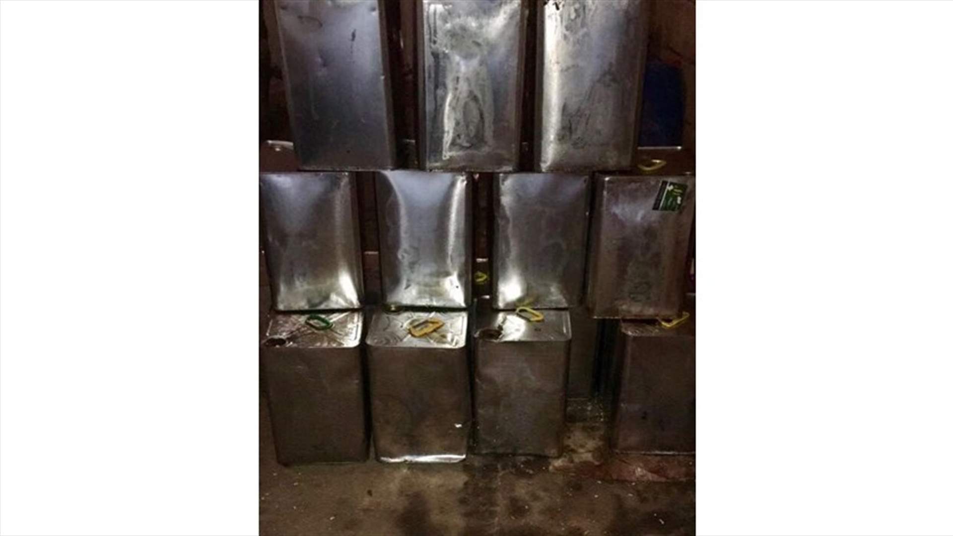 ضبط كمية من "تنك" زيت الزيتون السوري المهرب...