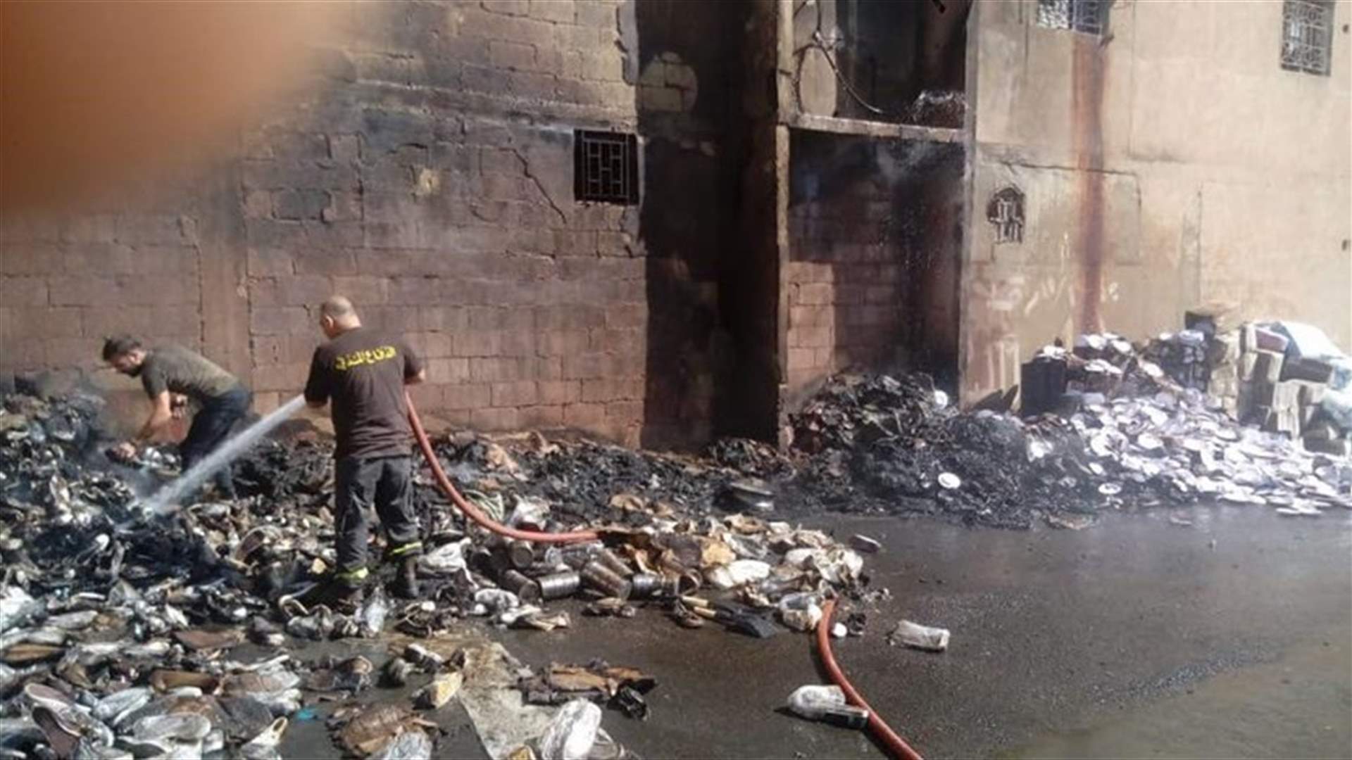 [PHOTO] Fire erupts in warehouse in Ablah