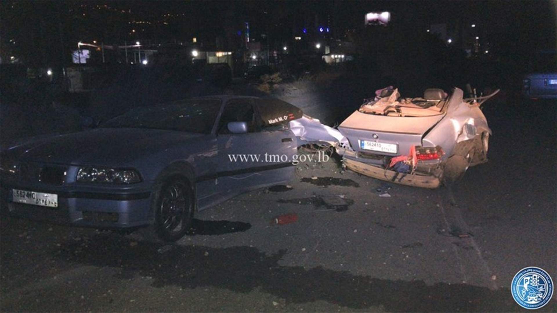 بالصور- حادث في ضبيه شَطر السيارة الى نصفين...