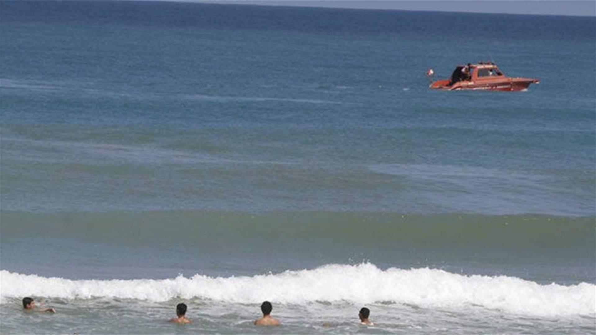 رئيس بلدية صيدا: بحر صيدا نظيف وآمن لرواد السباحة