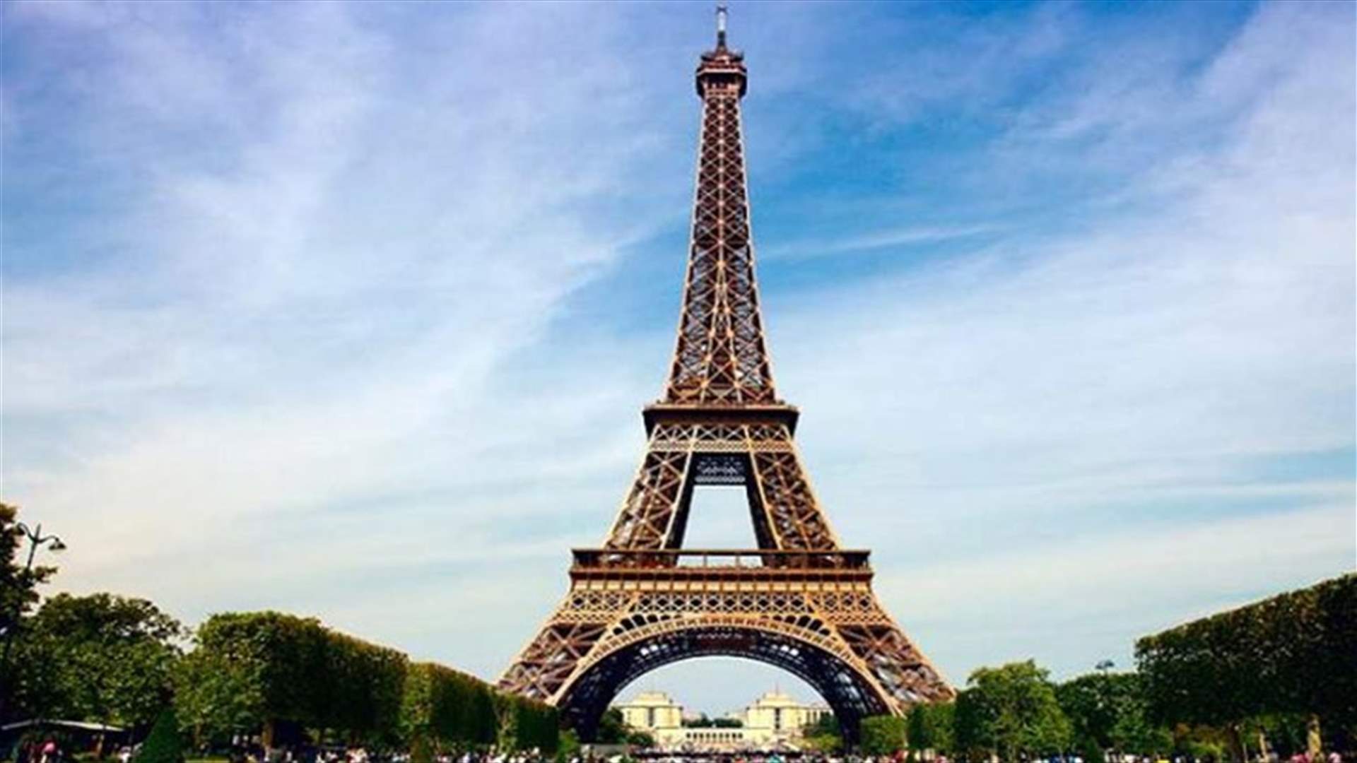 برج إيفل يفتح الجمعة بعد انتهاء الإضراب...