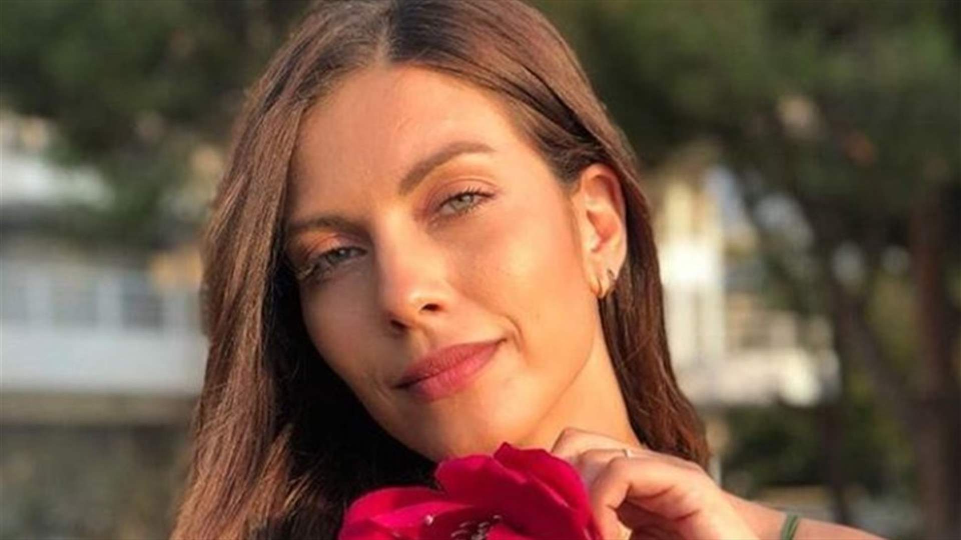 ريتا لمع من مسابقة ملكة جمال لبنان إلى زوجة نائب.. صور خاصة للعائلة السعيدة