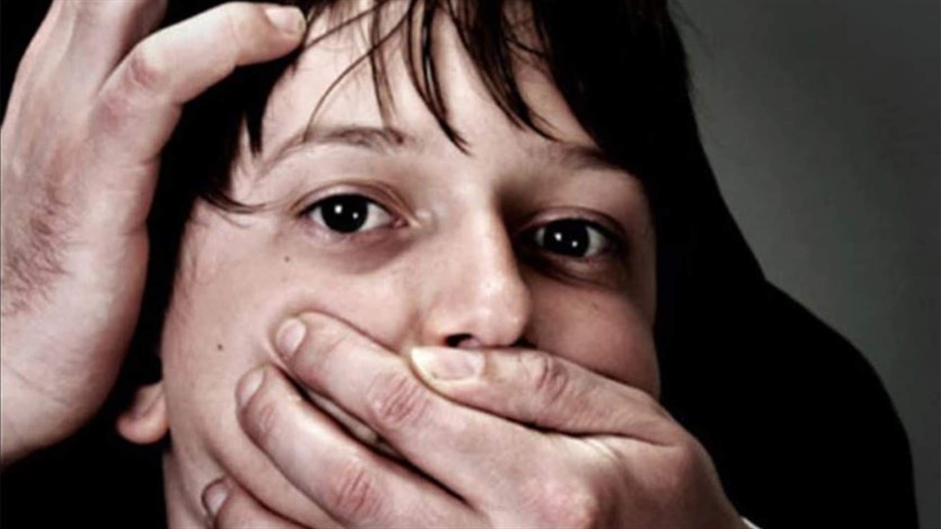 مراهق شجاع هرب من قبضة خاطفيه قبل أن يتمكّنوا من الاعتداء عليه جنسياً