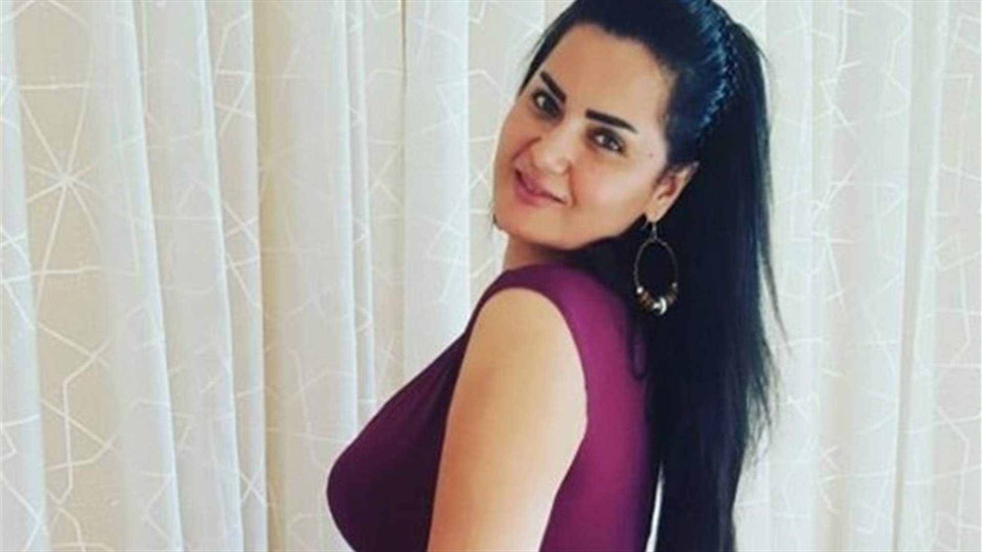 سما المصري تنشر صورتها عارية... وتثير الجدل من جديد