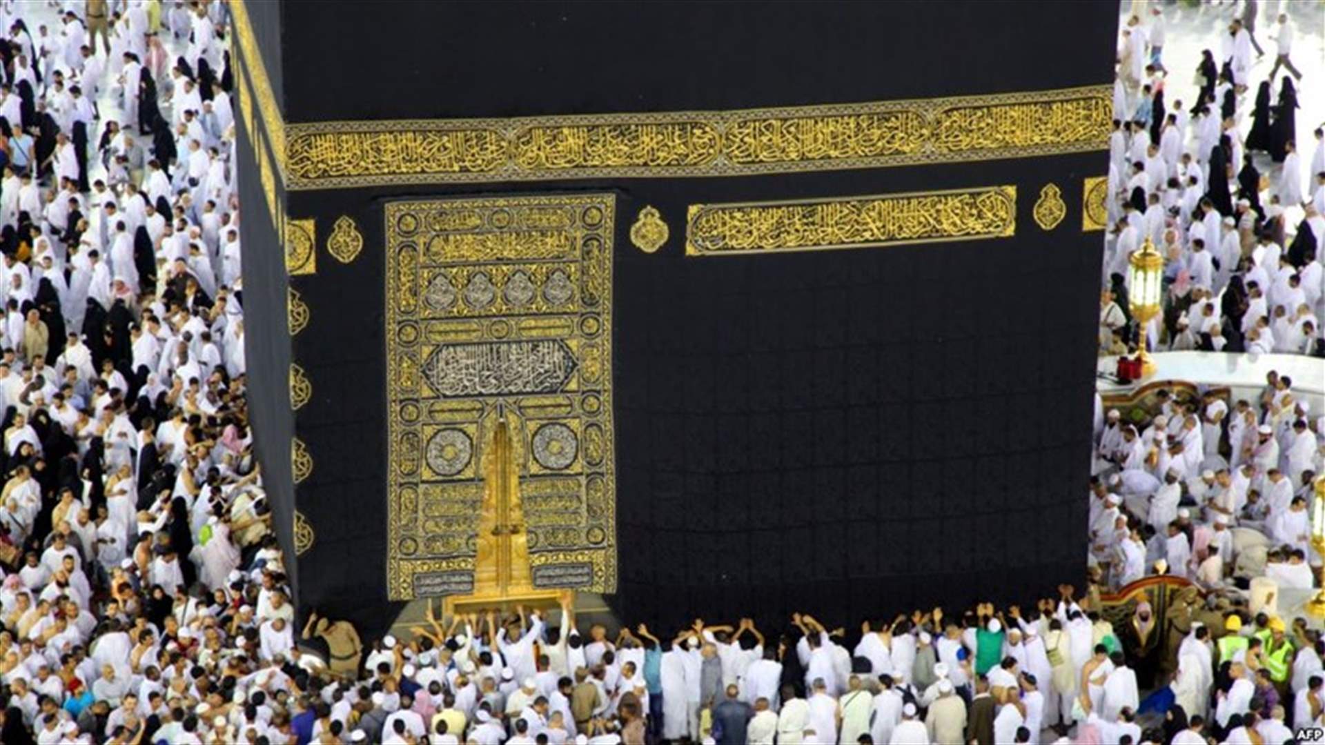 إستعراض كسوة الكعبة المشرفة لهذا العام... أين يتم صنعها وما هي رمزيتها؟