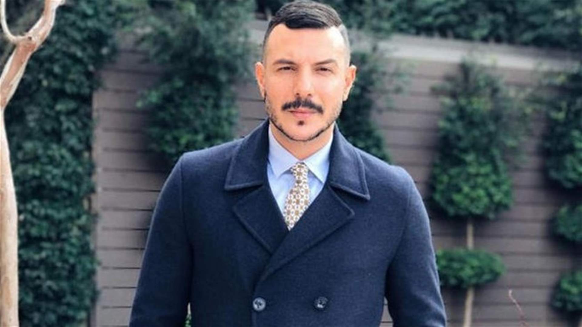 باسل خياط بوجه شاحب والكدمات تغطّي وجهه.. ما القصّة؟