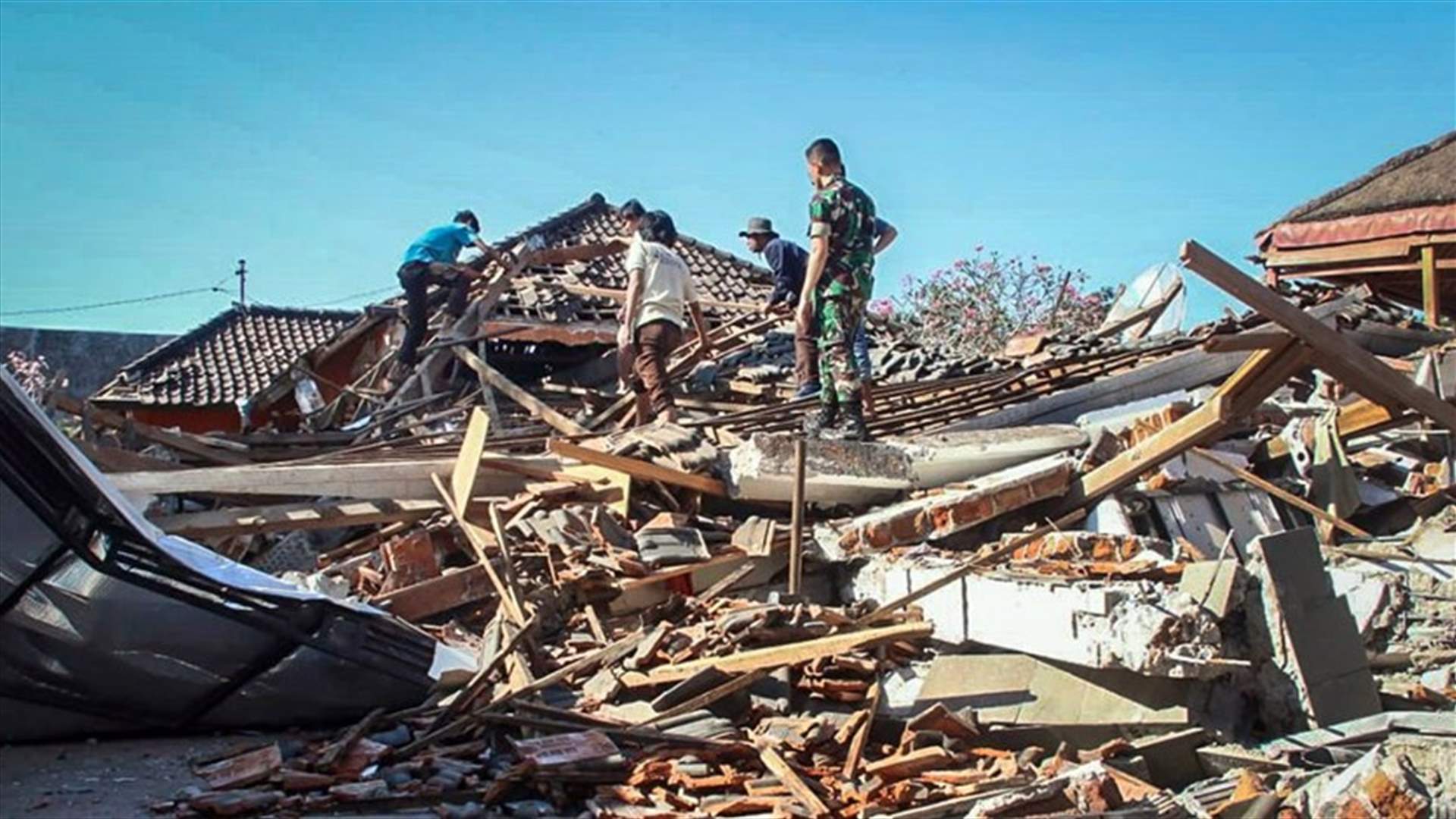 زلزال قوي يهز جزيرة لومبوك الإندونيسية