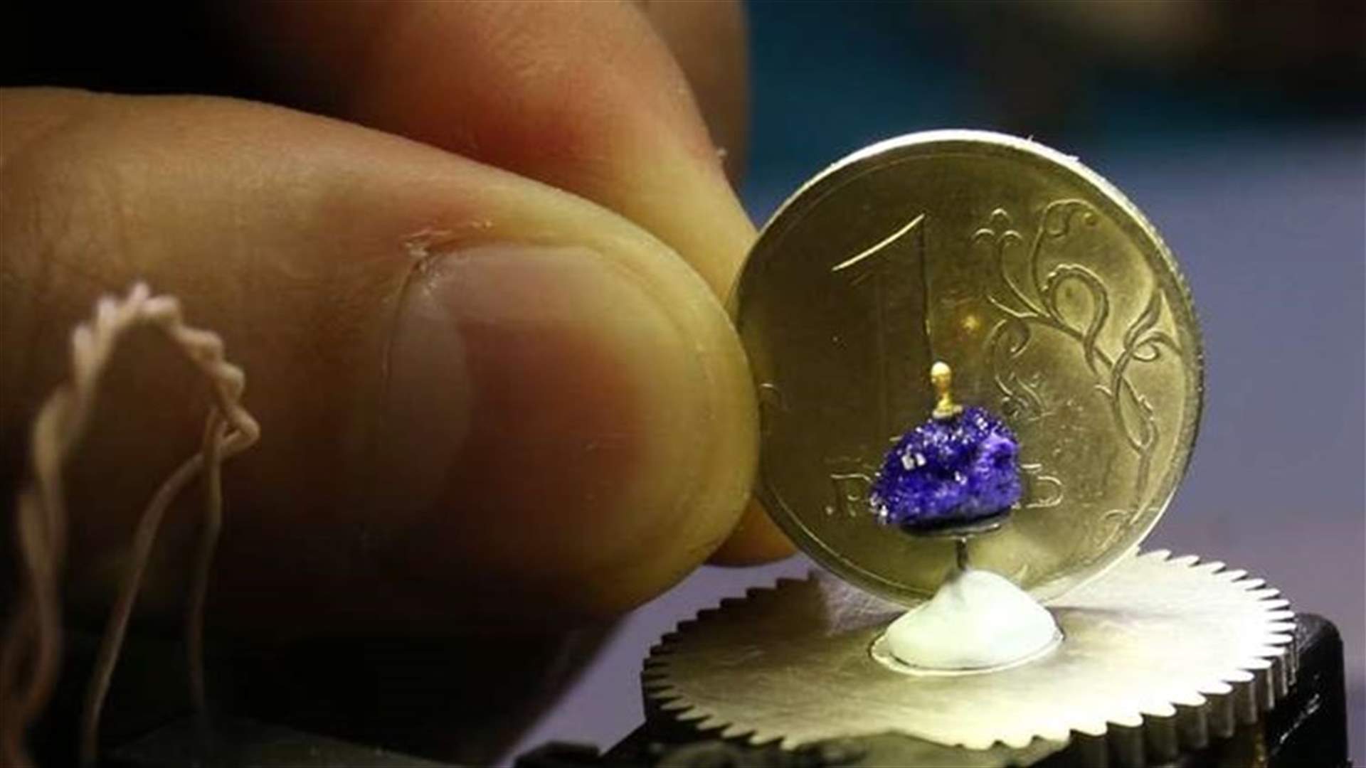 بورصة موسكو والروبل الى تراجع بعد العقوبات الأميركية