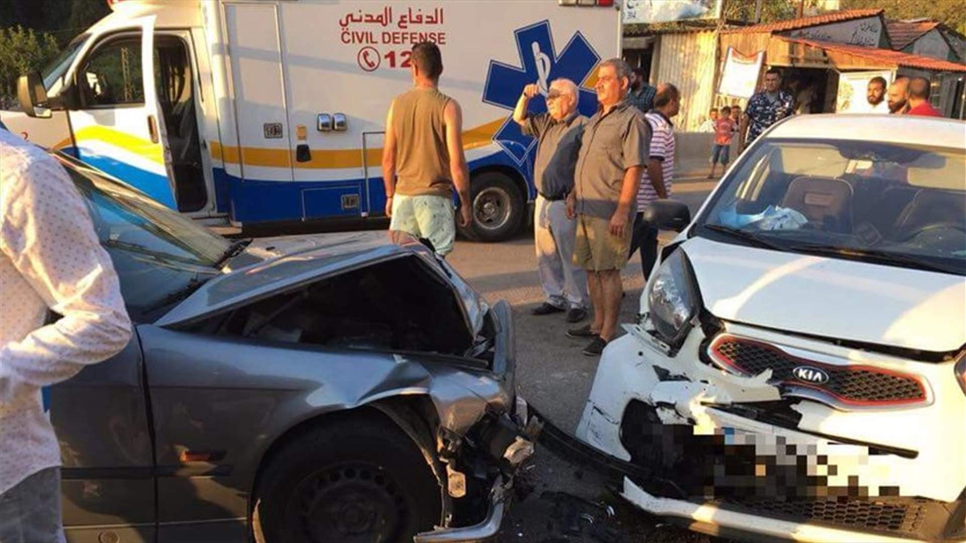 جريحان بحادث على طريق عام القطين كسروان