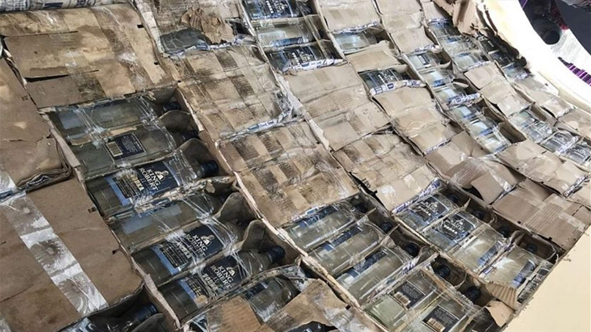 عملية تهريب 9 آلاف زجاجة خمر الى السعودية "بطريقة غريبة"
