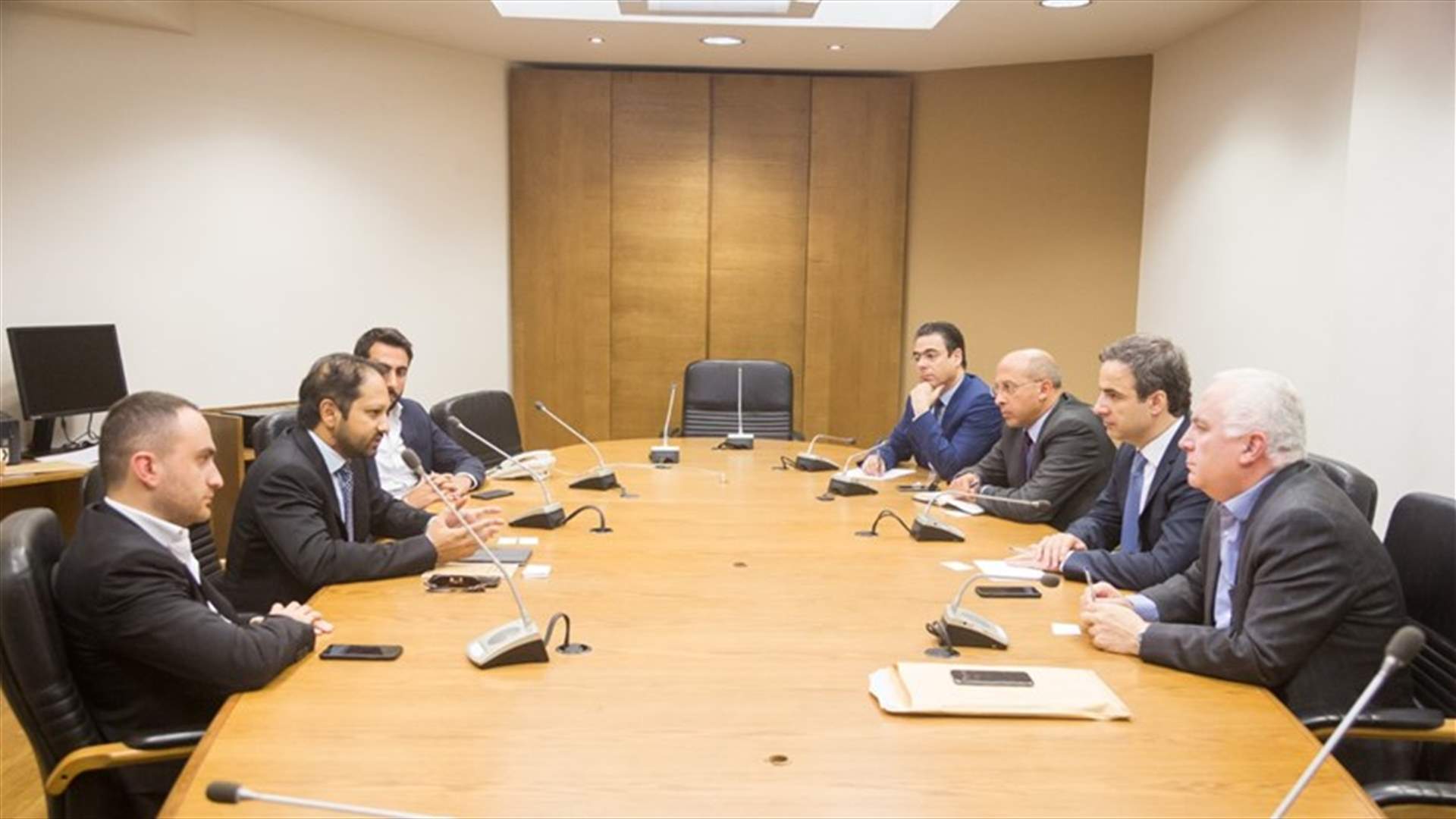 معوض يترأس اجتماعًا حول الحكومة الإلكترونية