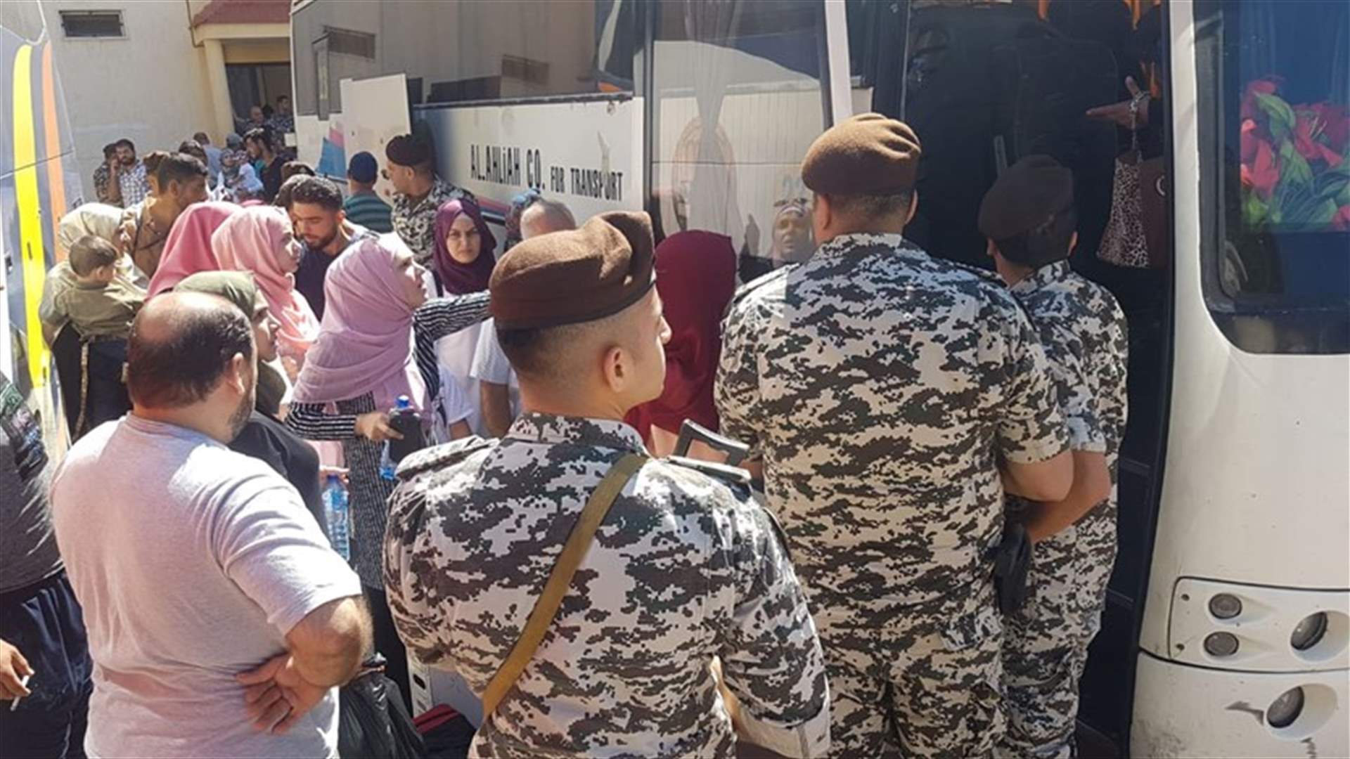 الامن العام: تأمين العودة الطوعية لـ 137 نازحا سوريا عبر مركز المصنع الحدودي
