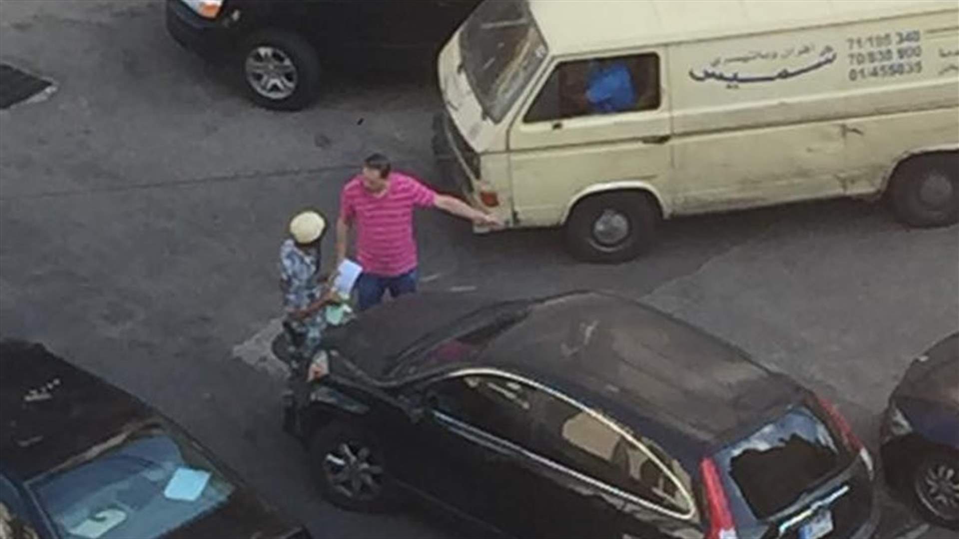 جدال بين شابين على أفضلية المرور... وقوى الأمن تحسم الأمر