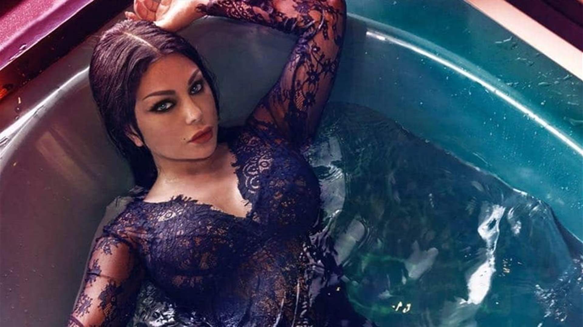 هيفا وهبي تردّ على أحد الشامتين... "بالقاف يا غبي"