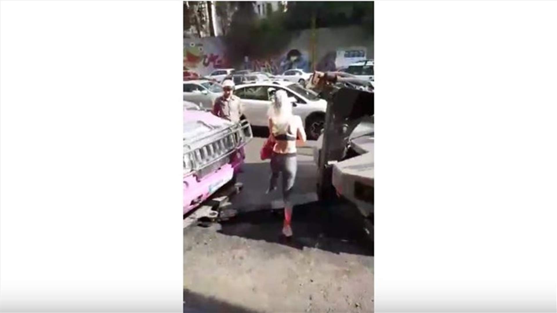 لحظة حجز سيارة ميريام كلينك في بيروت... وفيديو خاصّ يُظهر انهيارها بالبكاء