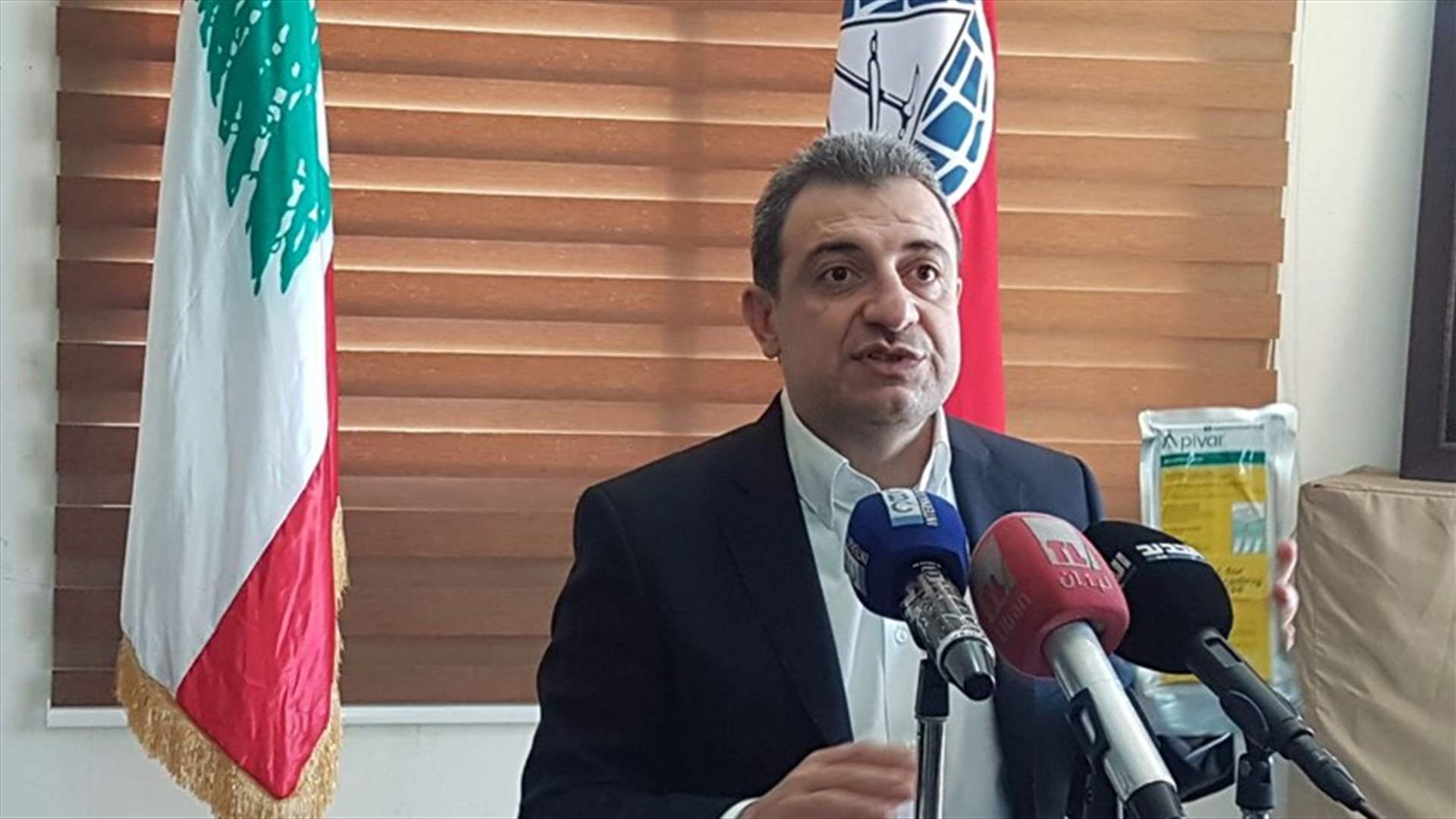 فضيحة جديدة يكشفها ابو فاعور... أدوية للنحل تالفة في الاسواق (صورة)