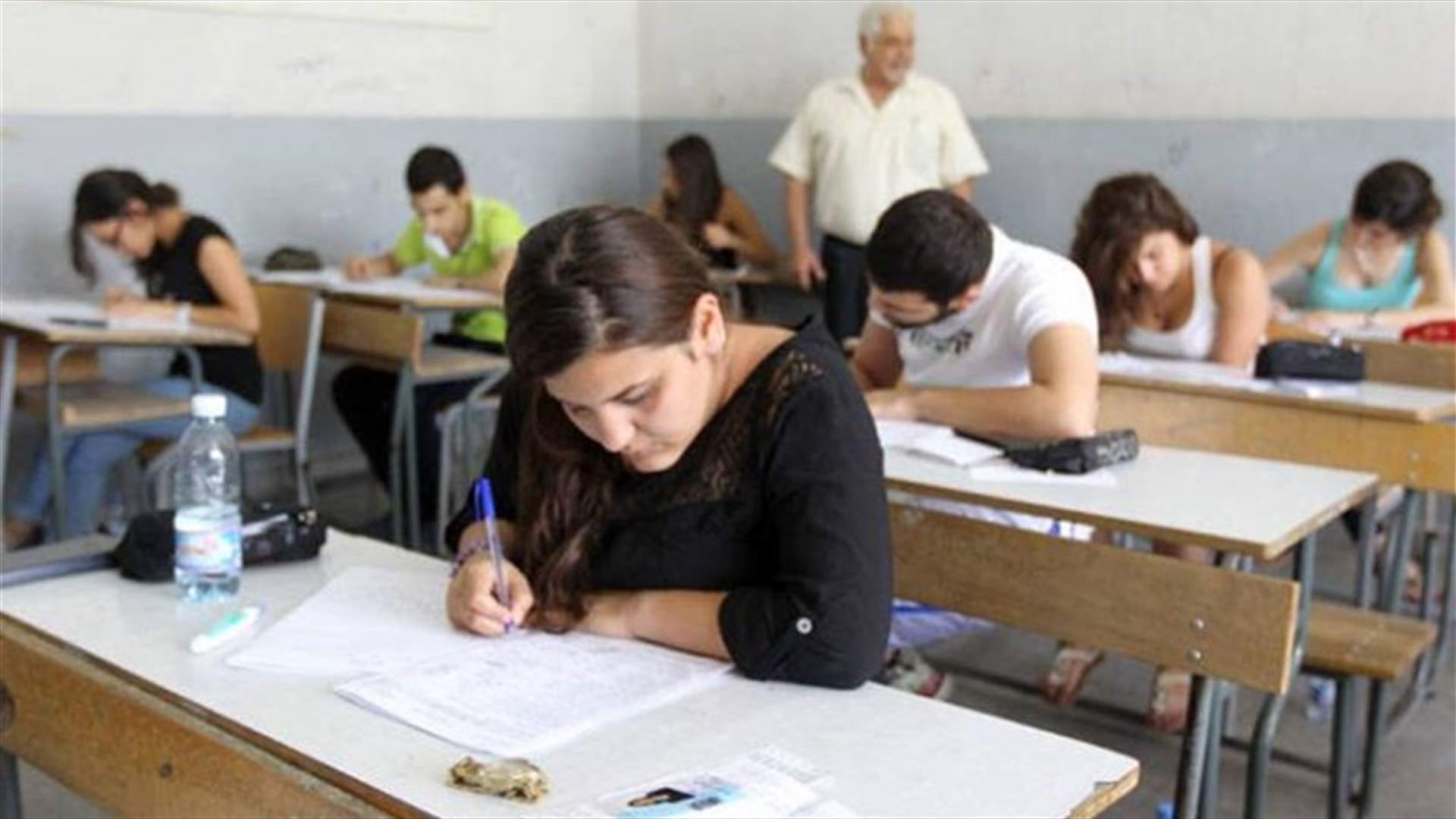 كم بلغت نسبة النجاح في الامتحانات الرسمية؟