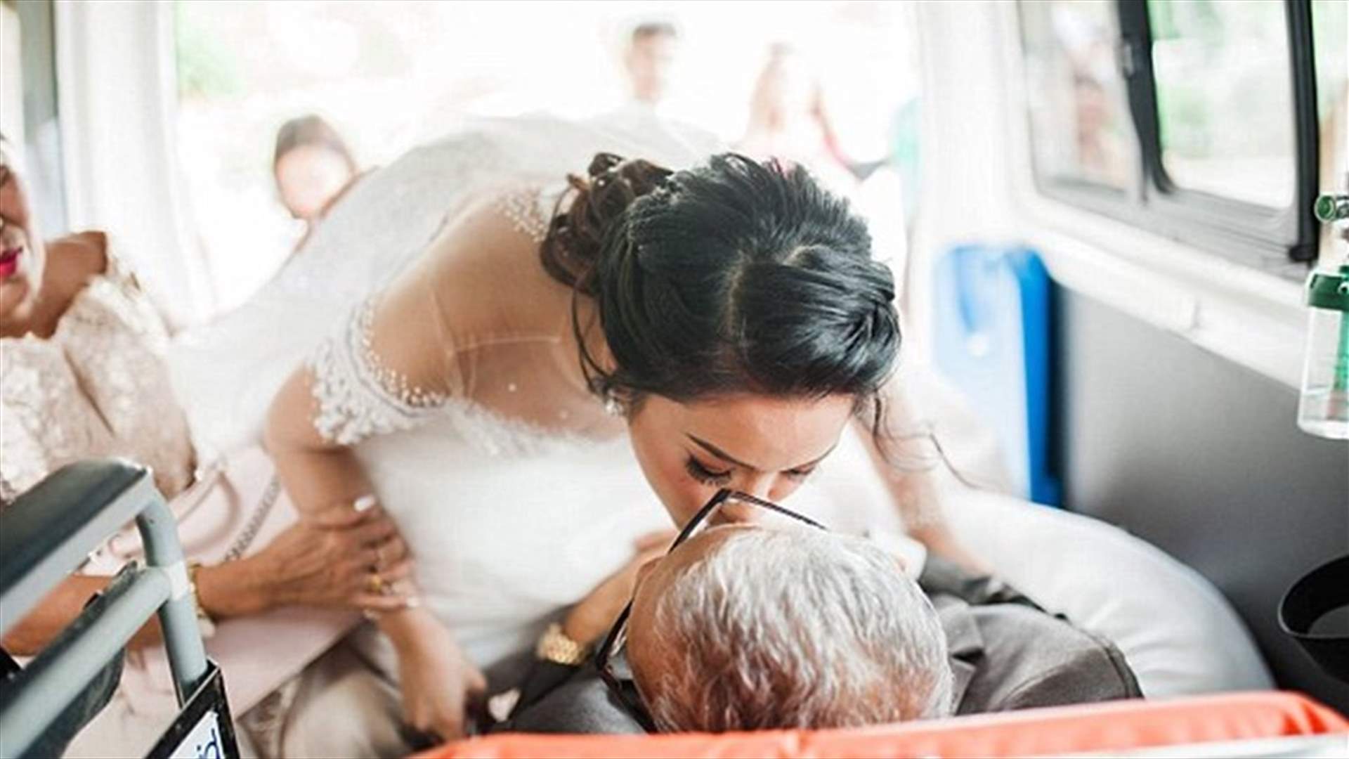 رافق ابنته يوم زفافها على سرير متنقّل وحقّق أمنيته الأخيرة قبل أن يموت