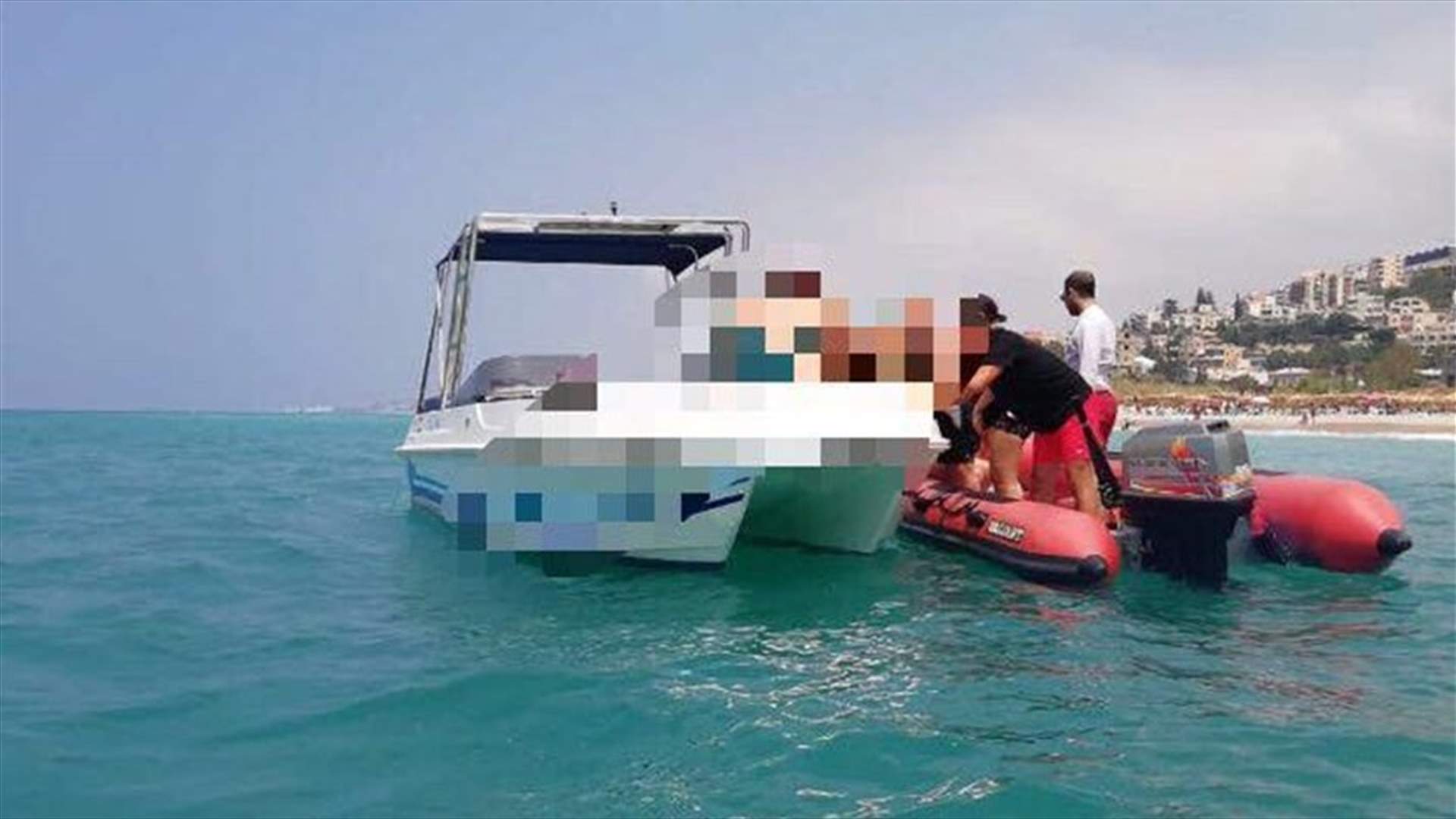 Eight people rescued after being stranded on board tourist boat