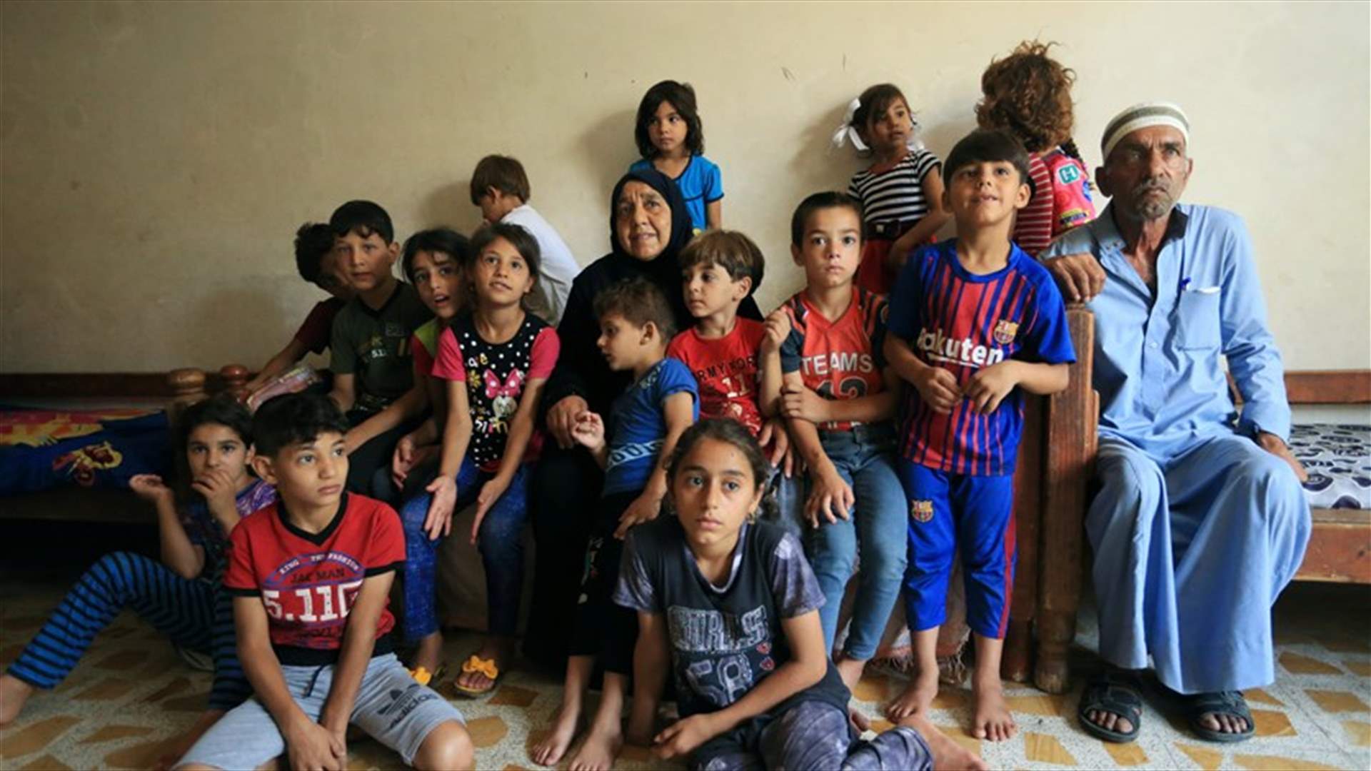 مأساة جدّة عراقية... 22 حفيدا تحت جناحيها بعدما جرّدهم داعش من أبائهم