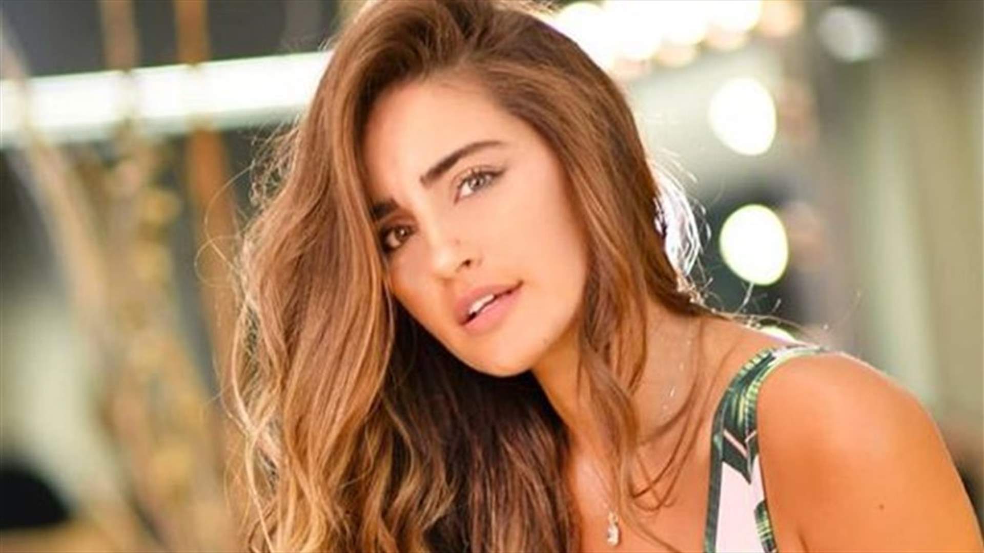 إيميه الصياح بصورٍ تأسر القلوب.. فستان مع شراريب من أجل الرقص