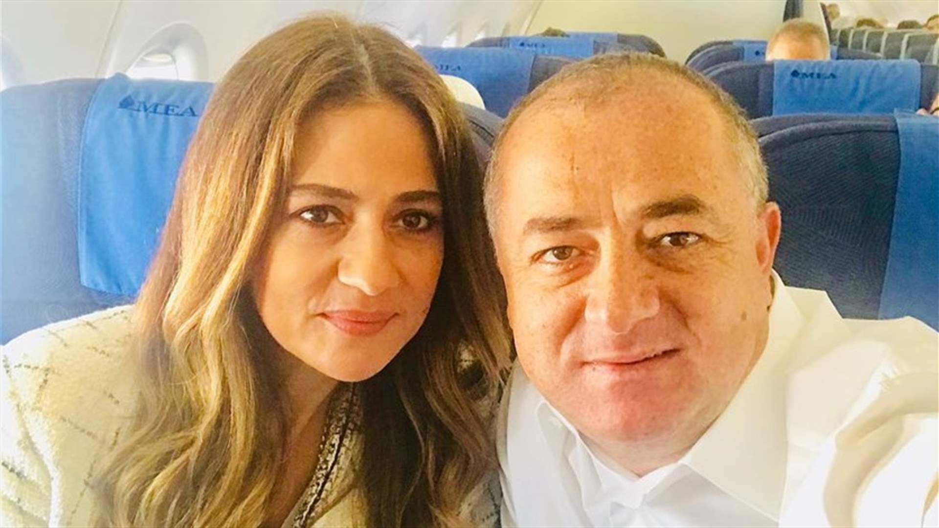 الياس بو صعب وجوليا بطرس يمضيان عطلتهما في ميكونوس... صورة عفوية للغاية