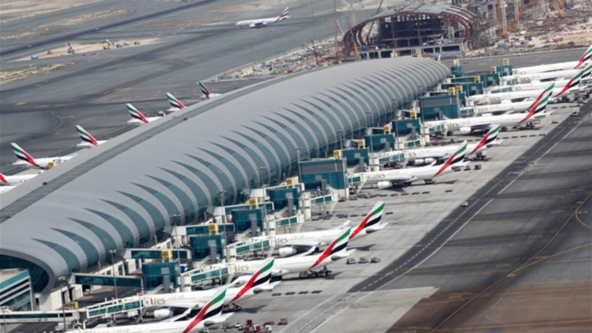 الإمارات تنفي تقريرا عن هجوم للحوثيين بطائرة مسيرة على مطار دبي