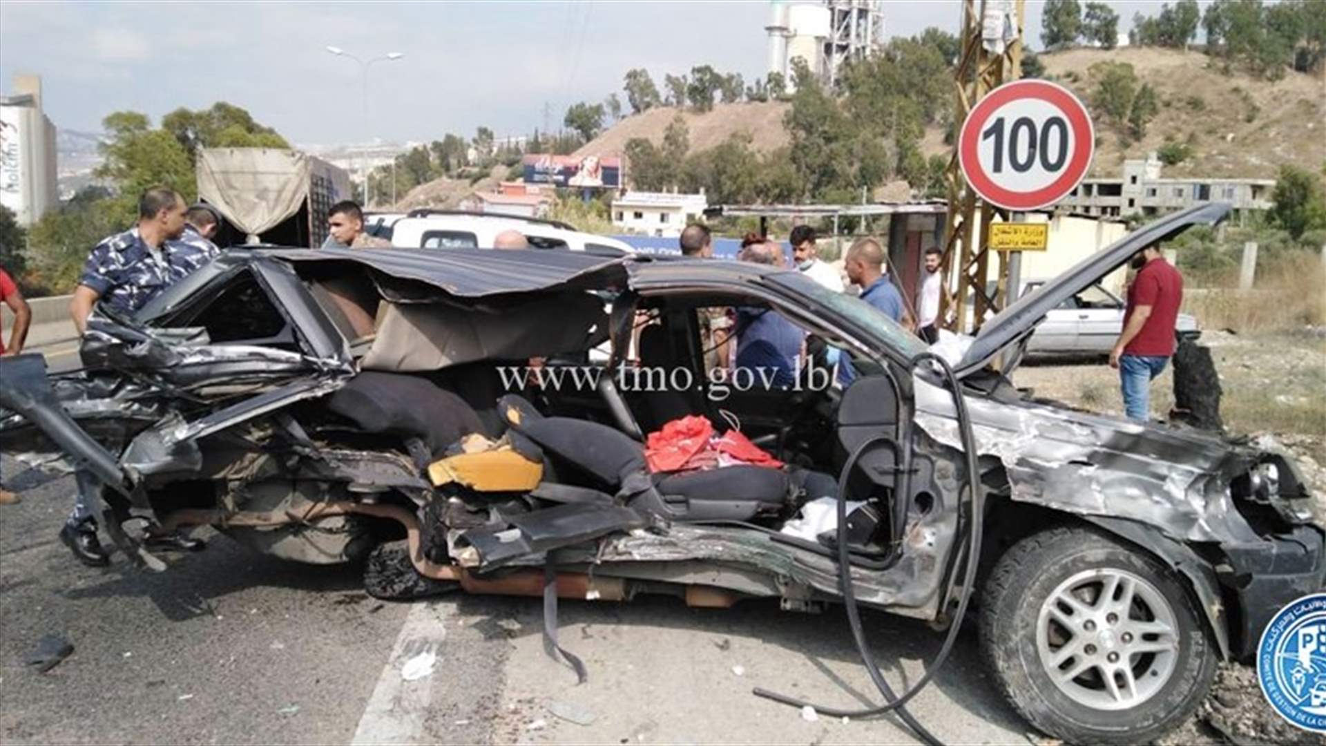 قتيل وجريحان في حادث سير بعد نفق شكا... (صورة)