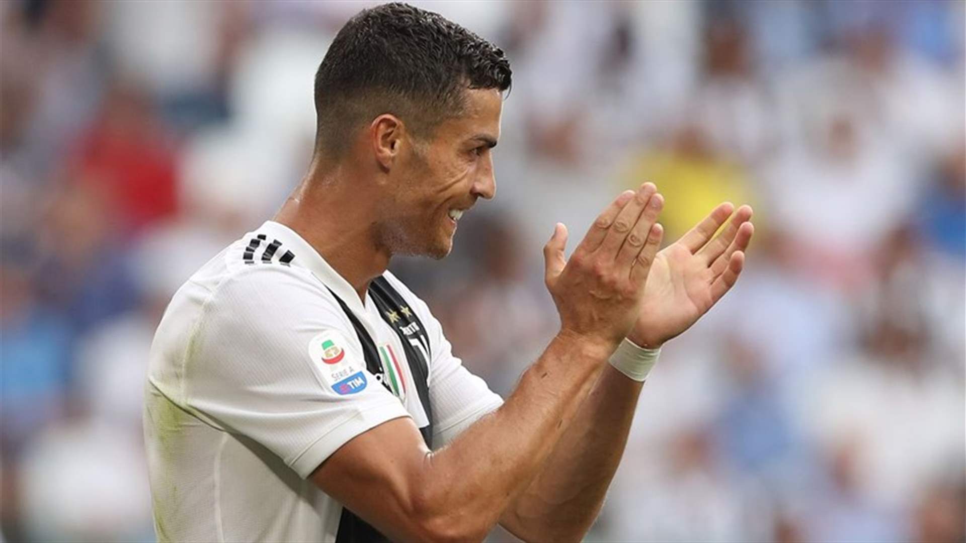 تسديدة رائعة لكريستيانو رونالدو في تمارين "يوفنتوس" (فيديو)